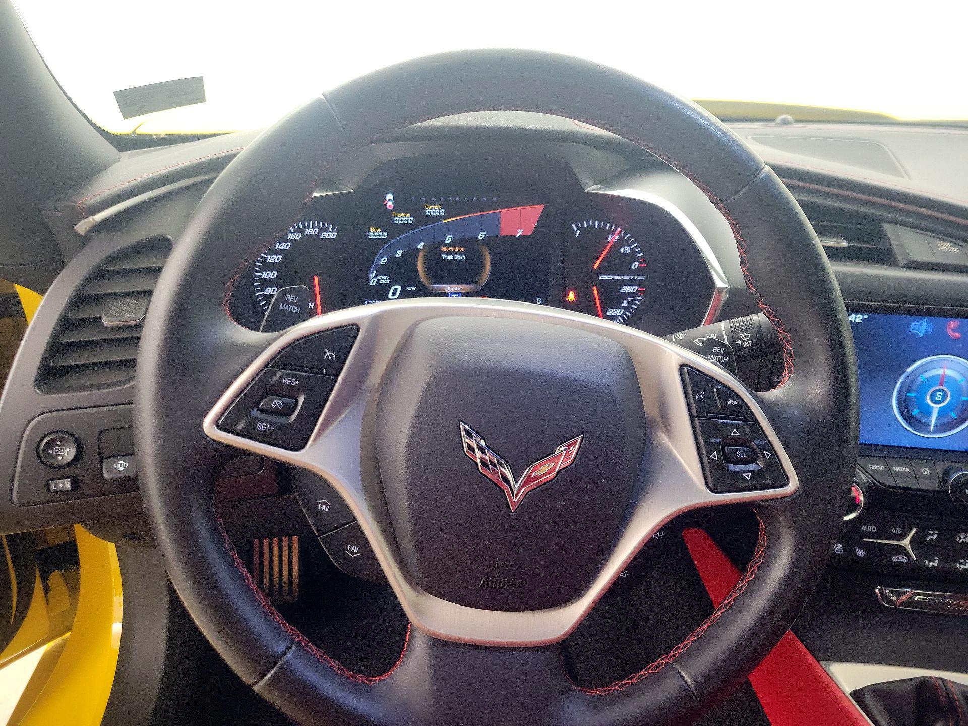 Thumbnail: 2015 Chevrolet Corvette - 10