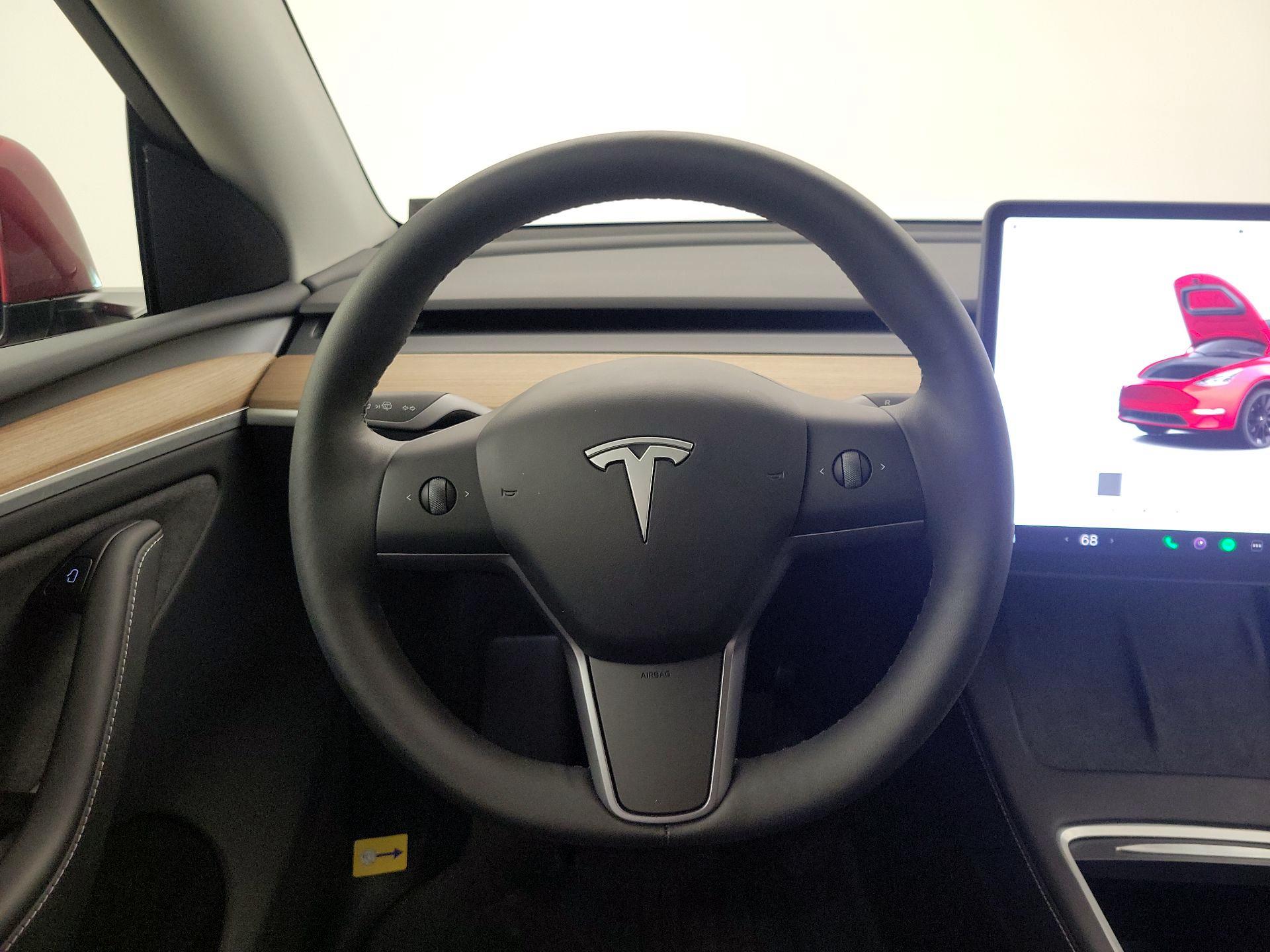 Thumbnail: 2025 Tesla Model Y - 10