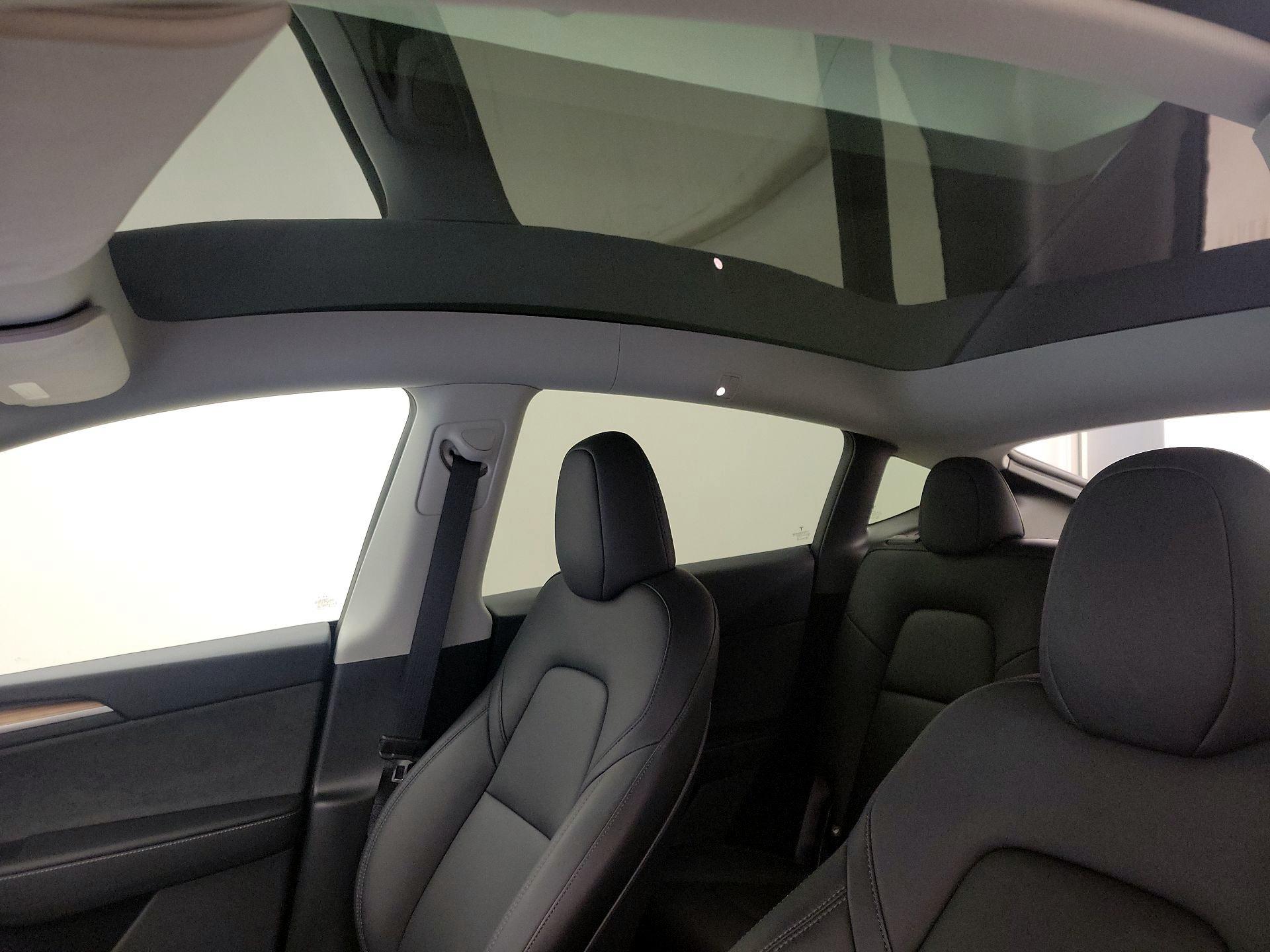 Thumbnail: 2025 Tesla Model Y - 18
