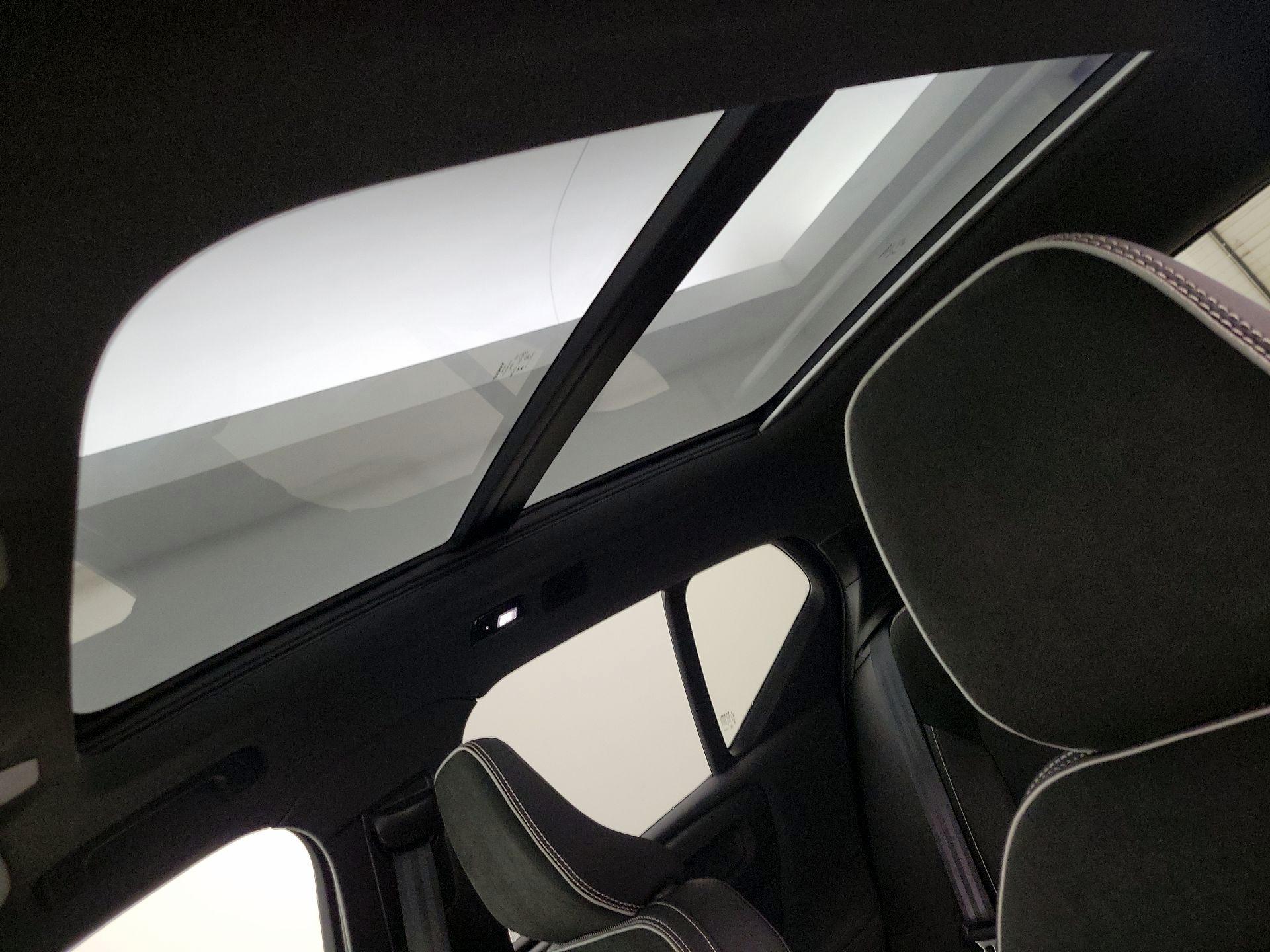 Thumbnail: 2024 Volvo XC40 - 20
