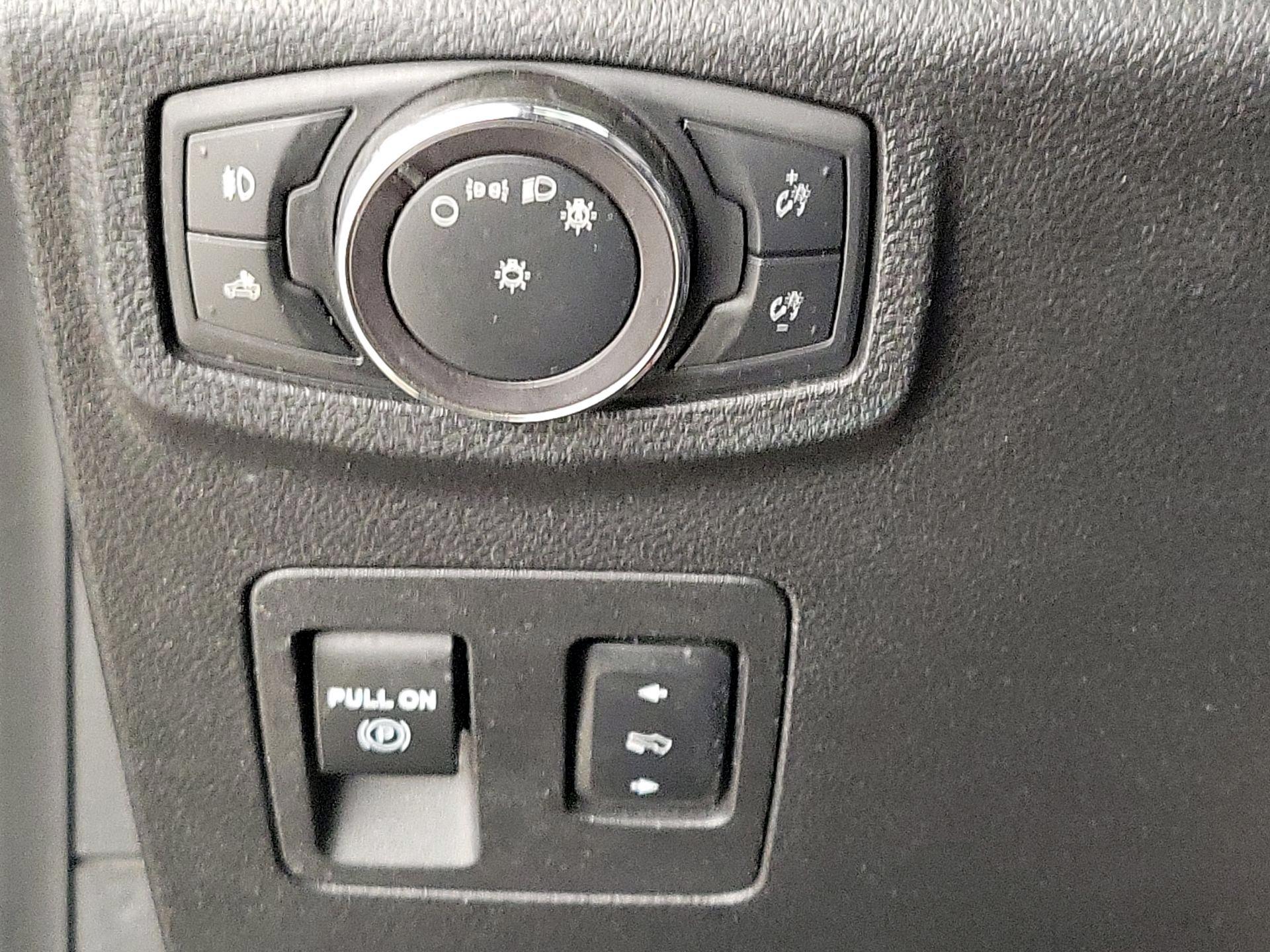 Thumbnail: 2019 Ford F-150 - 13