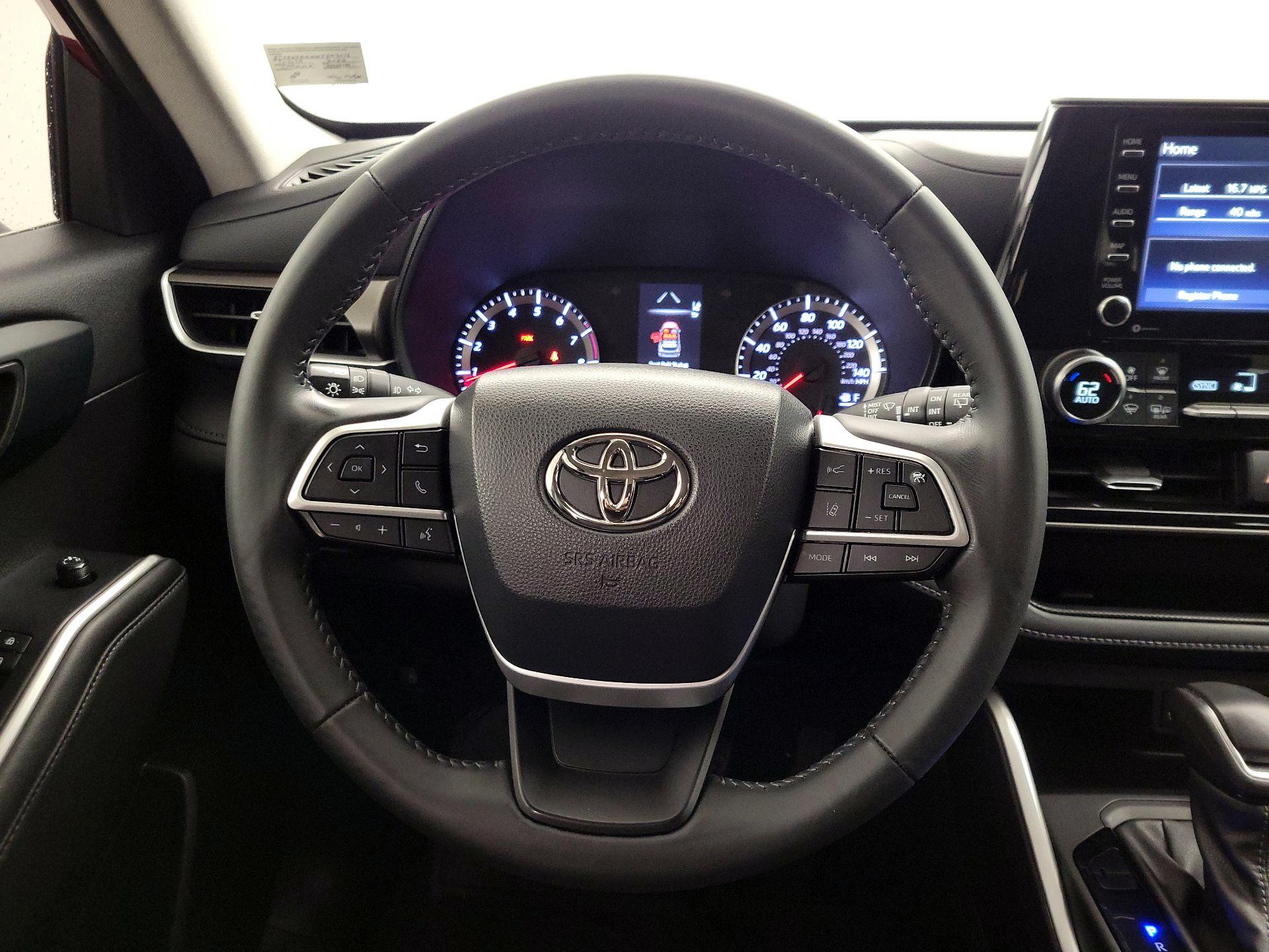 Thumbnail: 2022 Toyota Highlander - 10