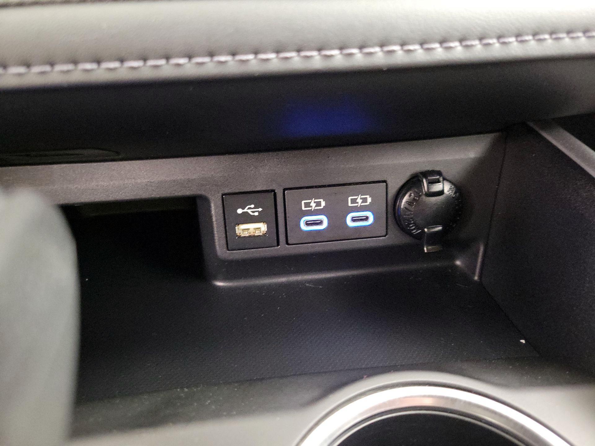 Thumbnail: 2022 Toyota Highlander - 18