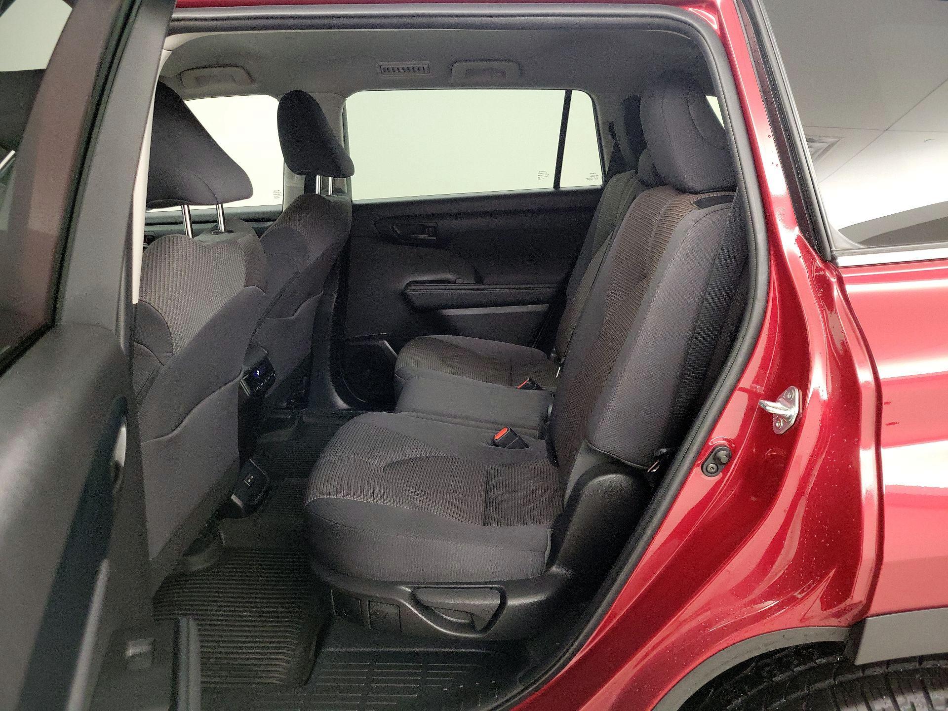 Thumbnail: 2022 Toyota Highlander - 19