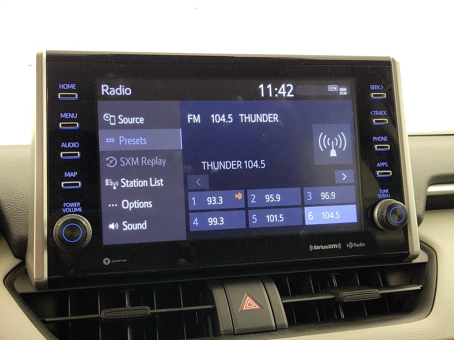 Thumbnail: 2022 Toyota RAV4 - 15