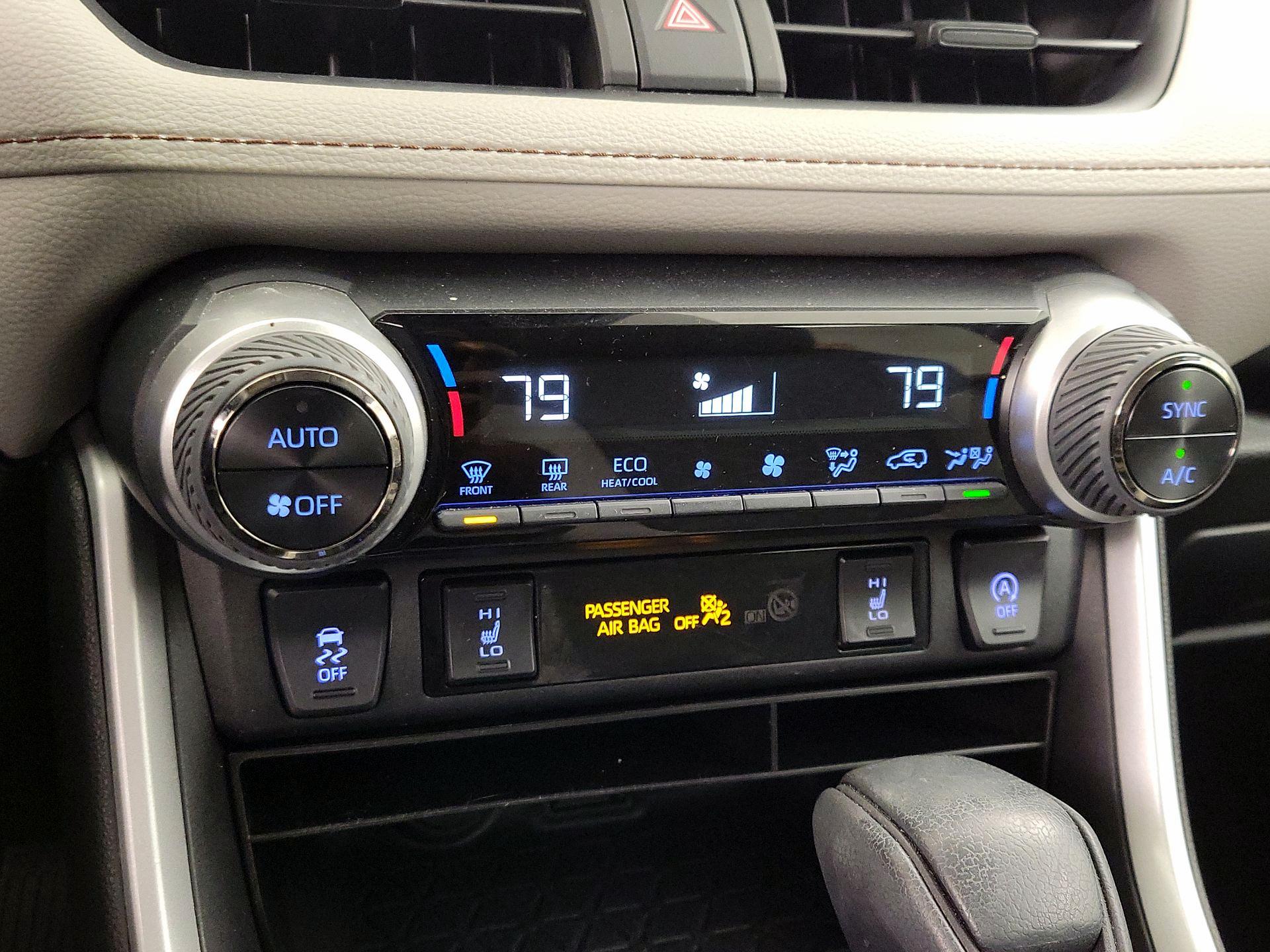 Thumbnail: 2022 Toyota RAV4 - 16