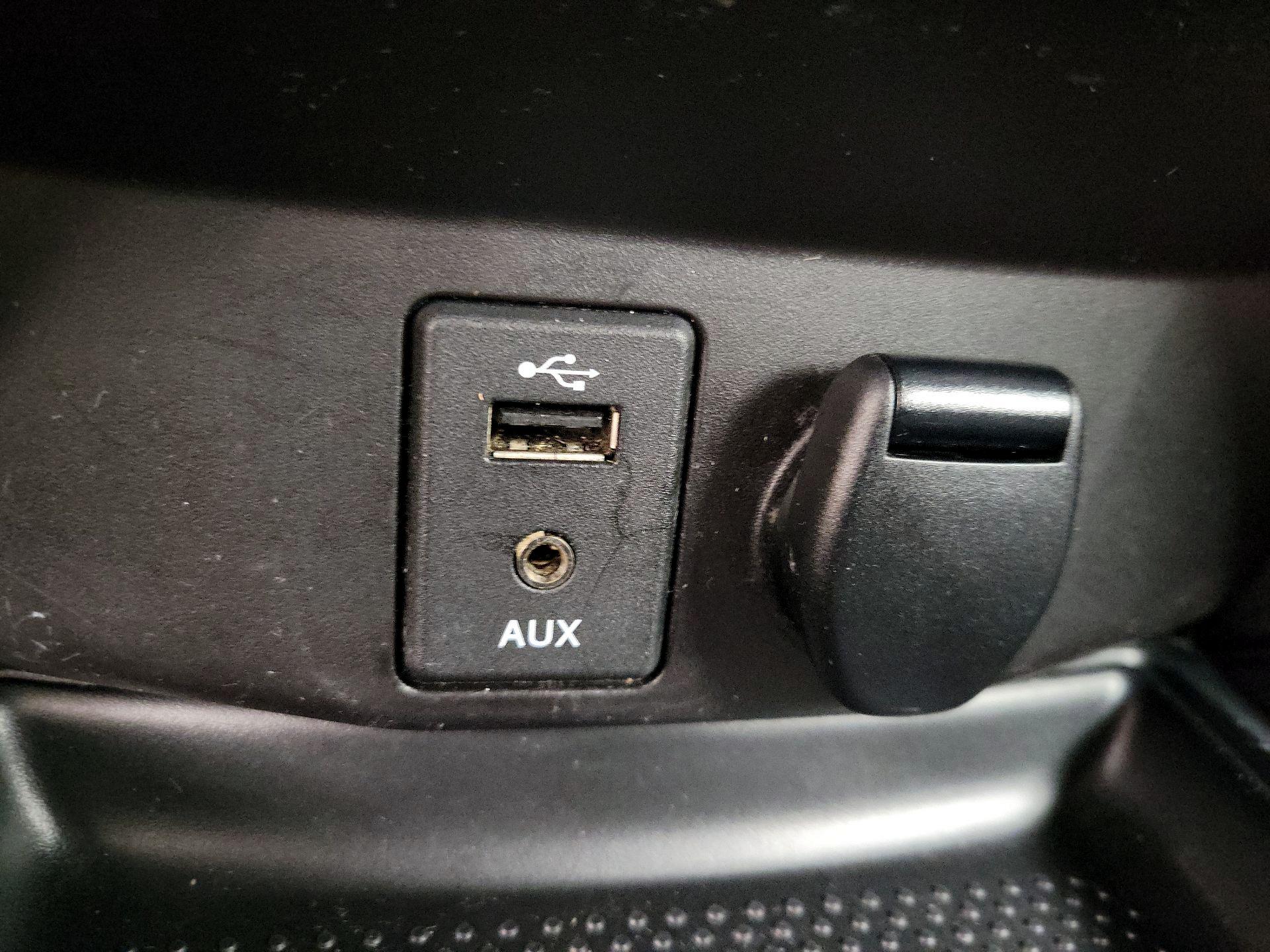 Thumbnail: 2016 Nissan Rogue - 18