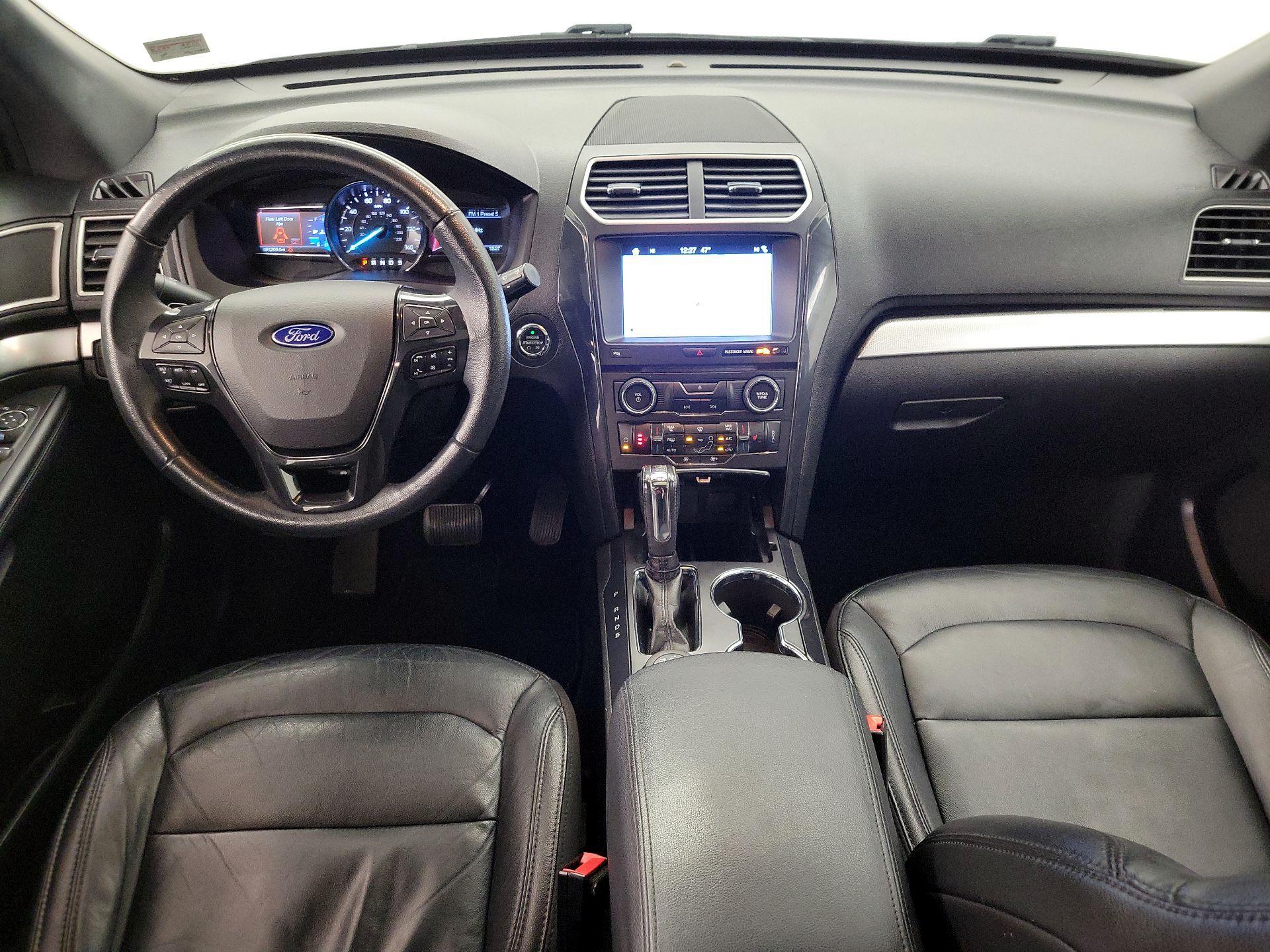 Thumbnail: 2017 Ford Explorer - 9