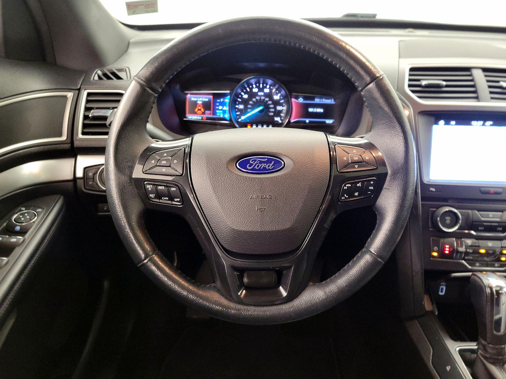 Thumbnail: 2017 Ford Explorer - 10