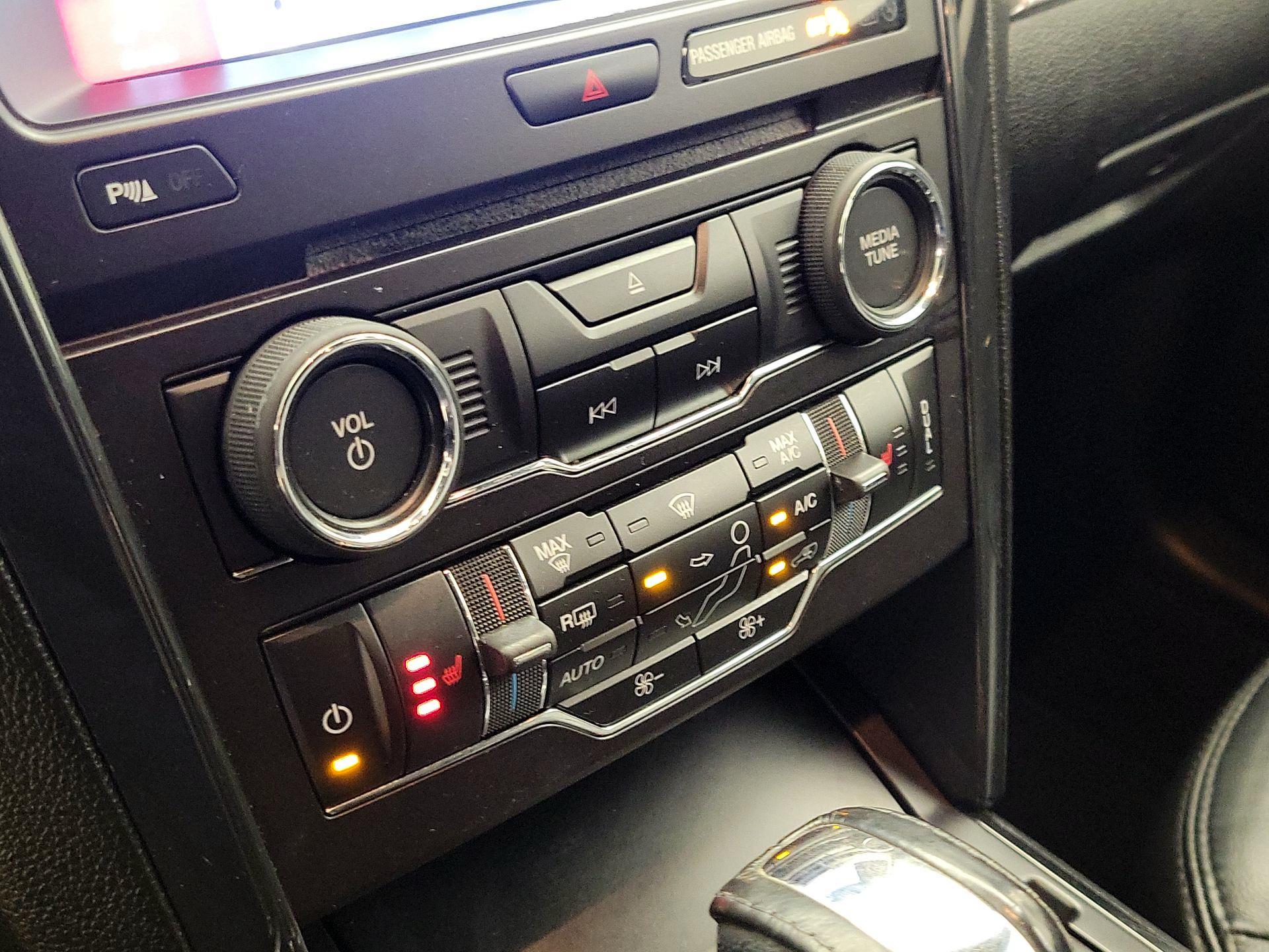 Thumbnail: 2017 Ford Explorer - 17