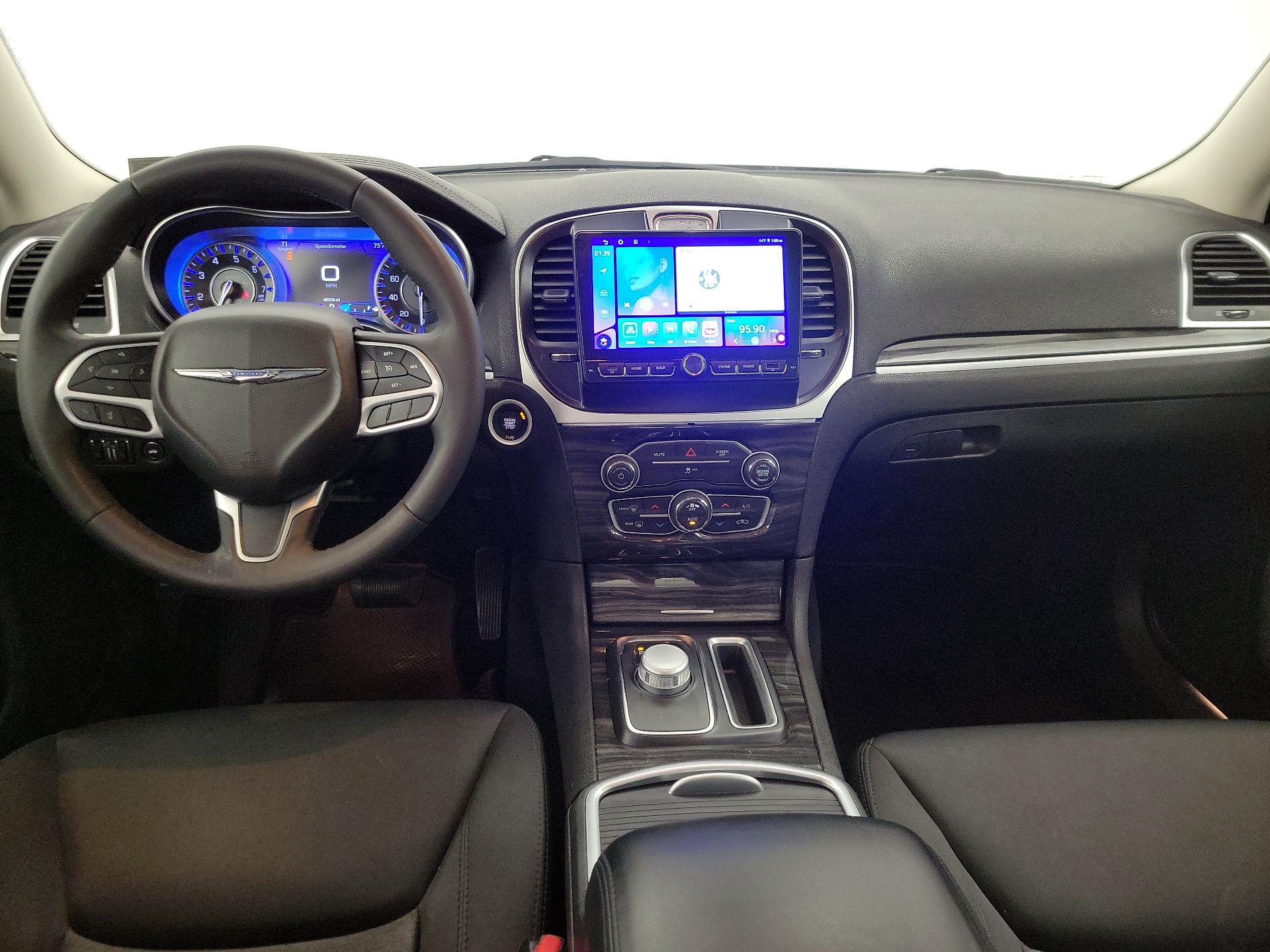 Thumbnail: 2022 Chrysler 300 - 9