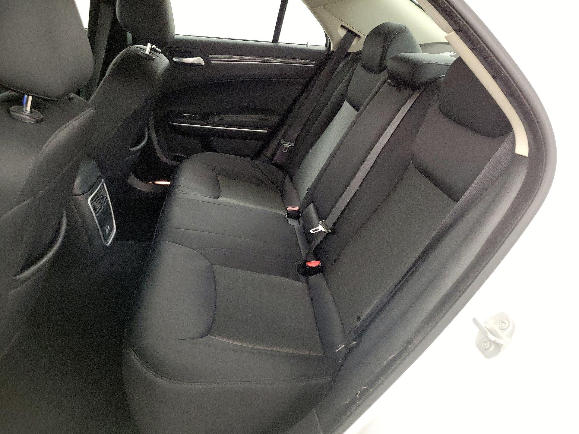 Thumbnail: 2022 Chrysler 300 - 19