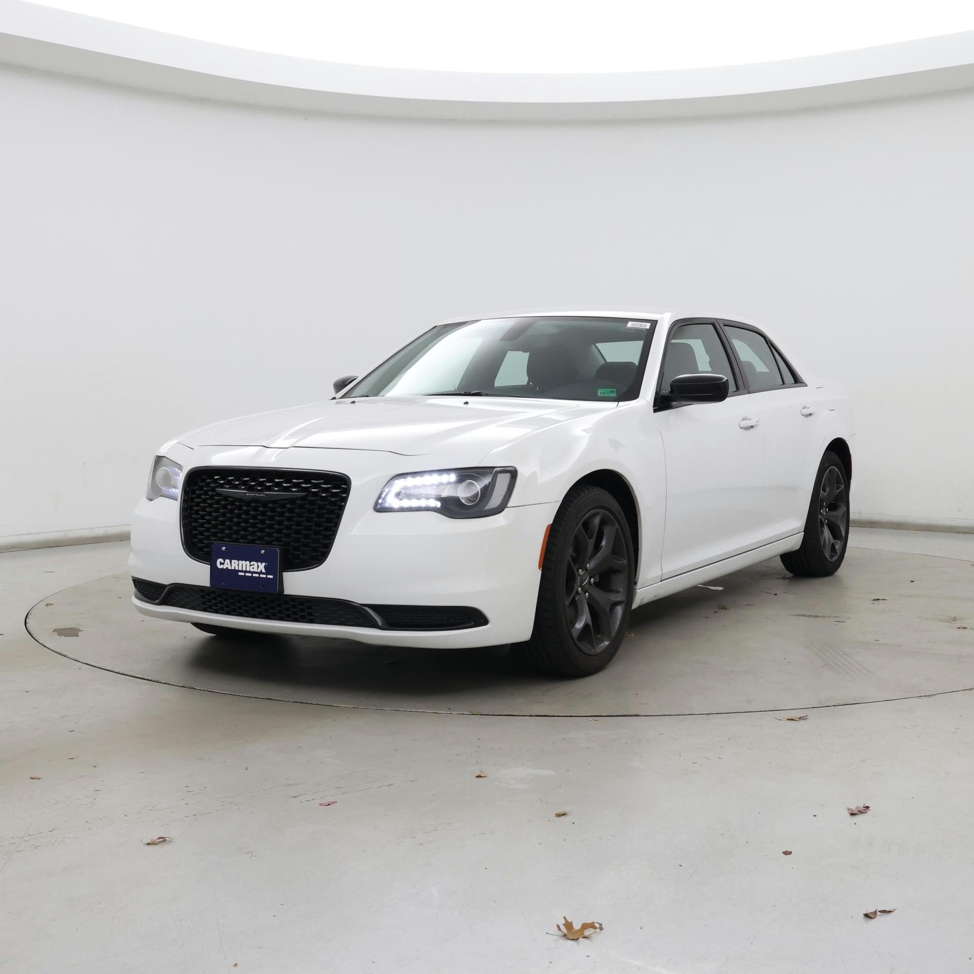 Thumbnail: 2022 Chrysler 300 - 4