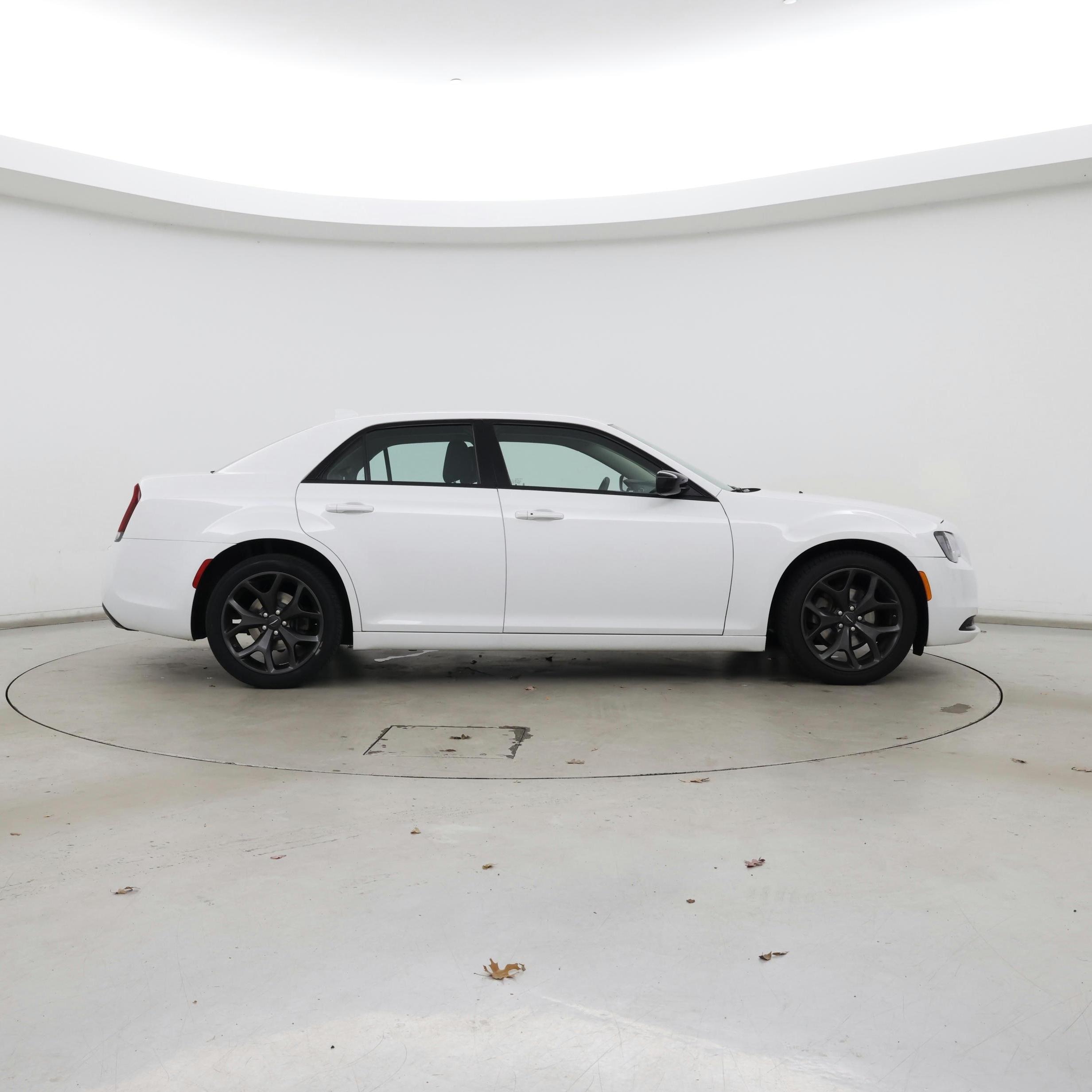 Thumbnail: 2022 Chrysler 300 - 7