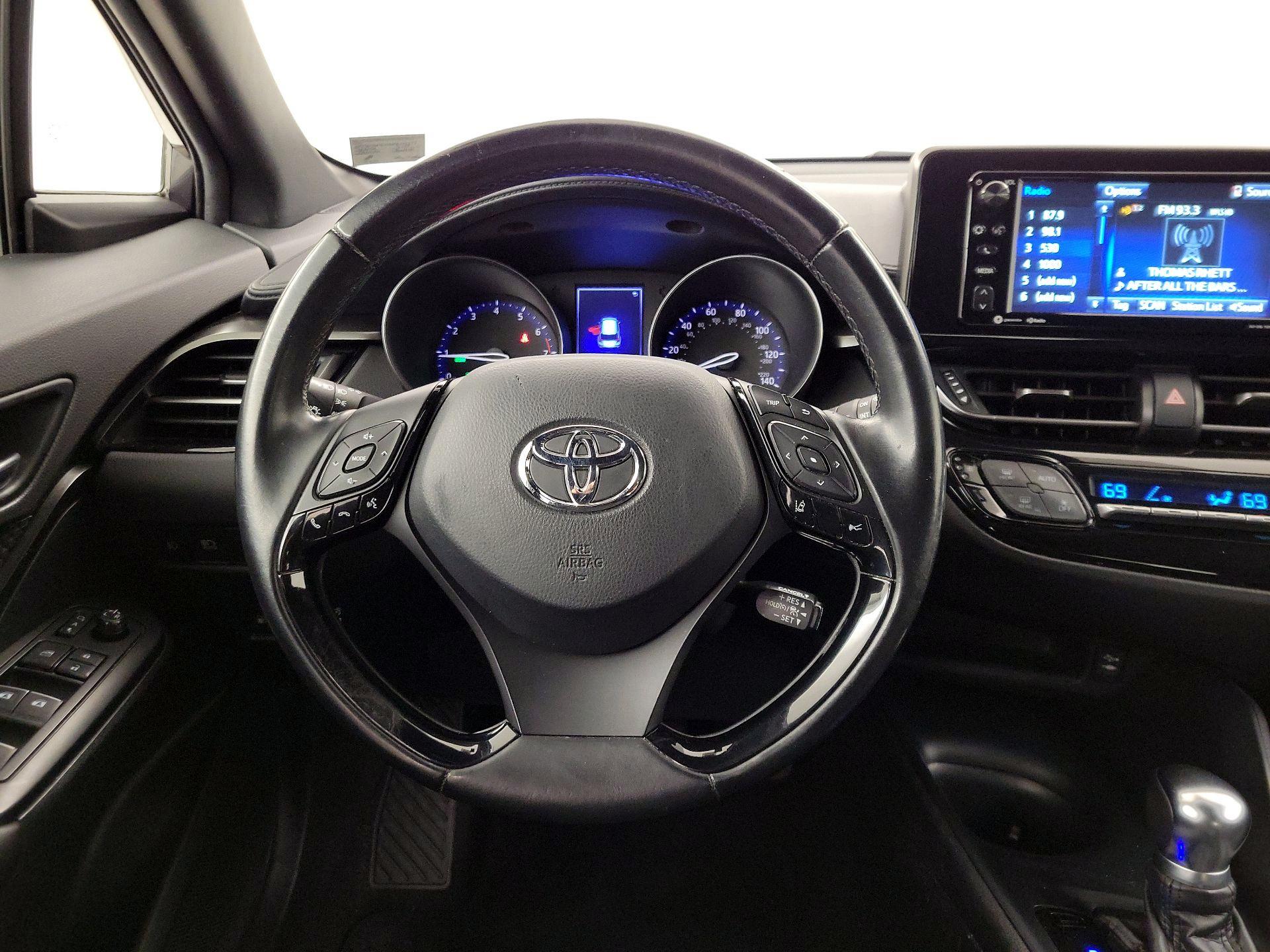 Thumbnail: 2018 Toyota C-HR - 10