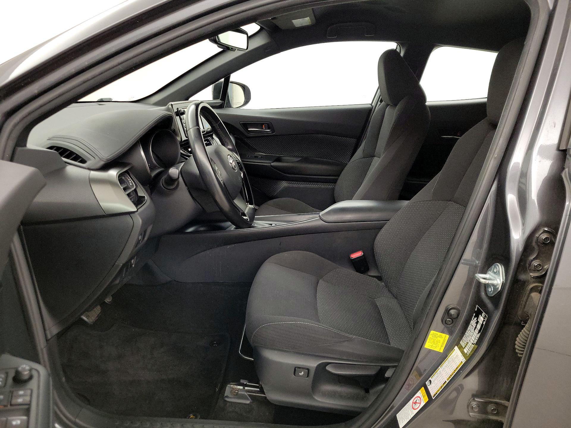 Thumbnail: 2018 Toyota C-HR - 11