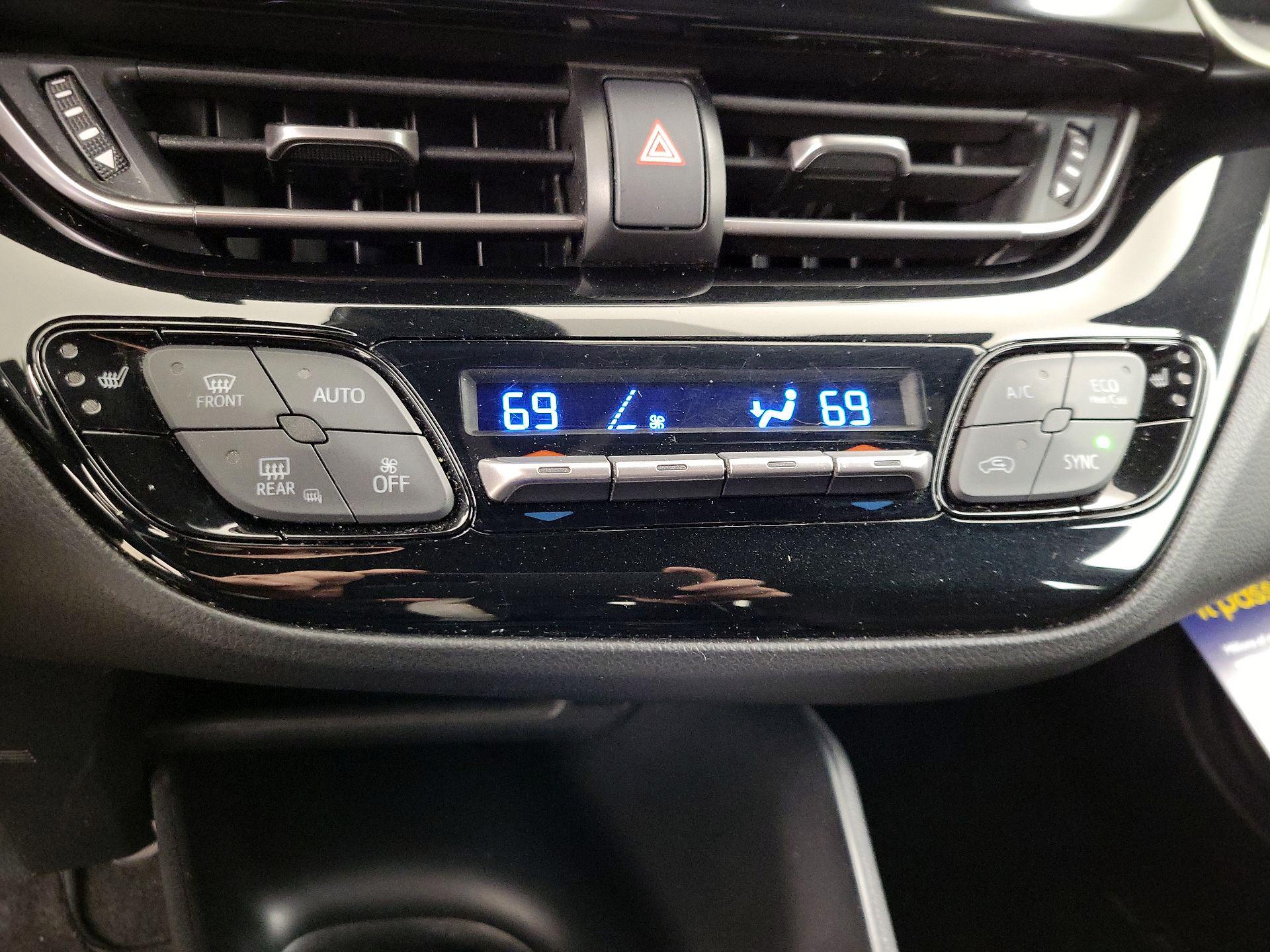 Thumbnail: 2018 Toyota C-HR - 16