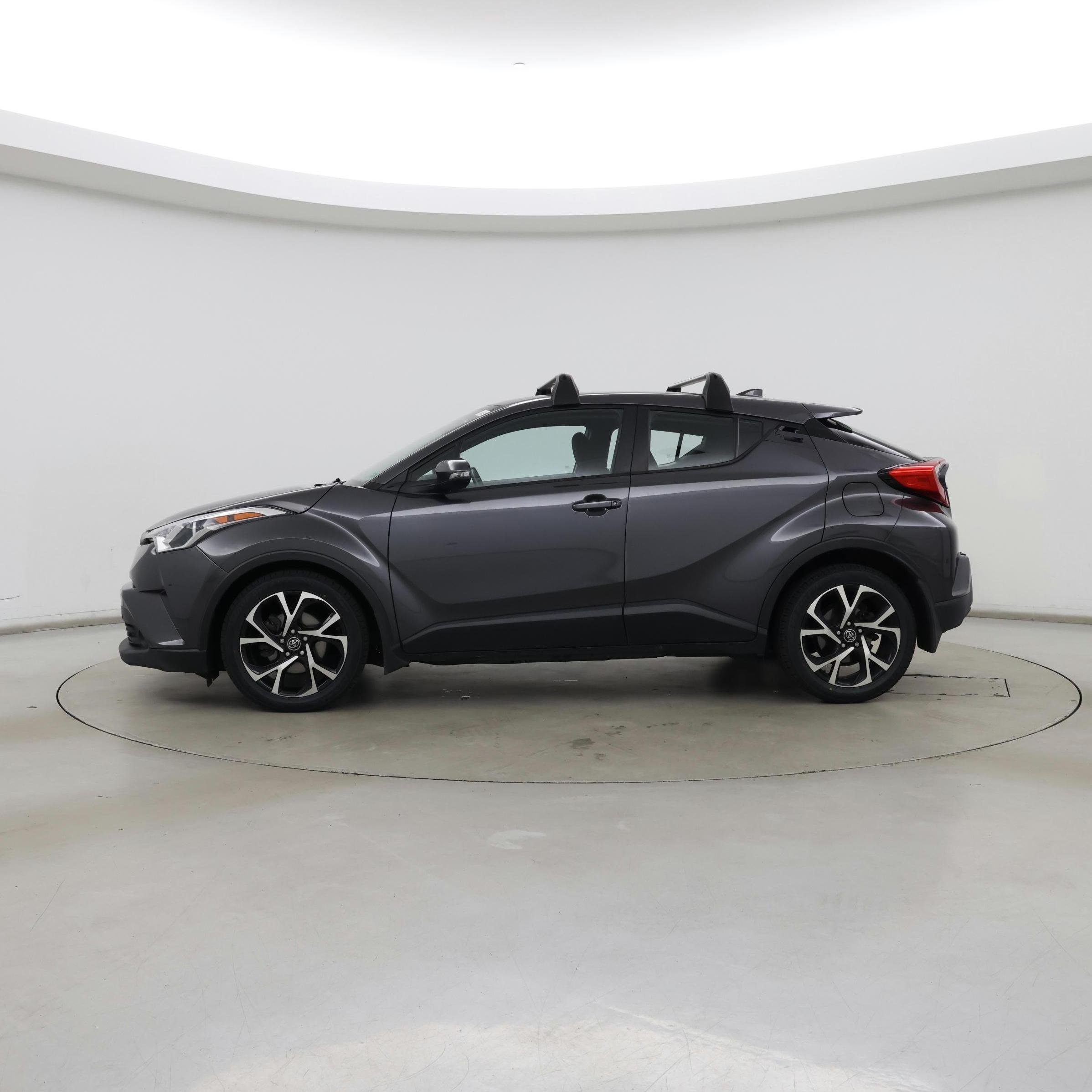 Thumbnail: 2018 Toyota C-HR - 3