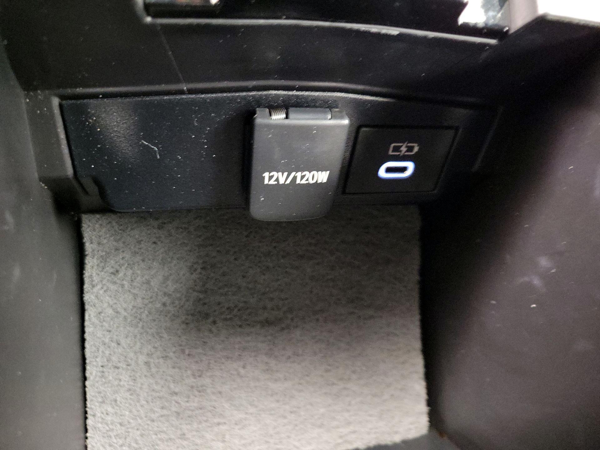 Thumbnail: 2025 Toyota Corolla - 18