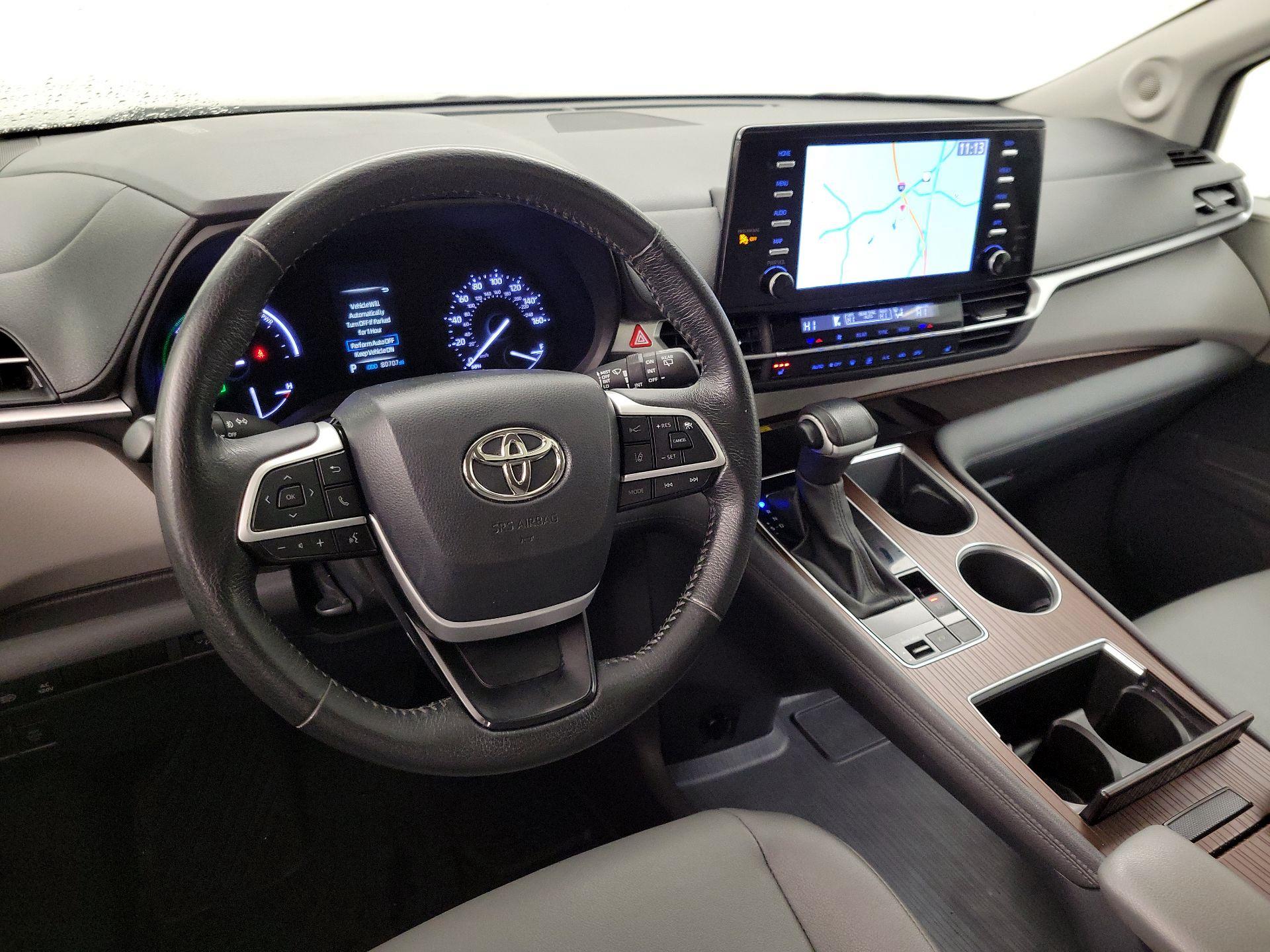 Thumbnail: 2023 Toyota Sienna - 9