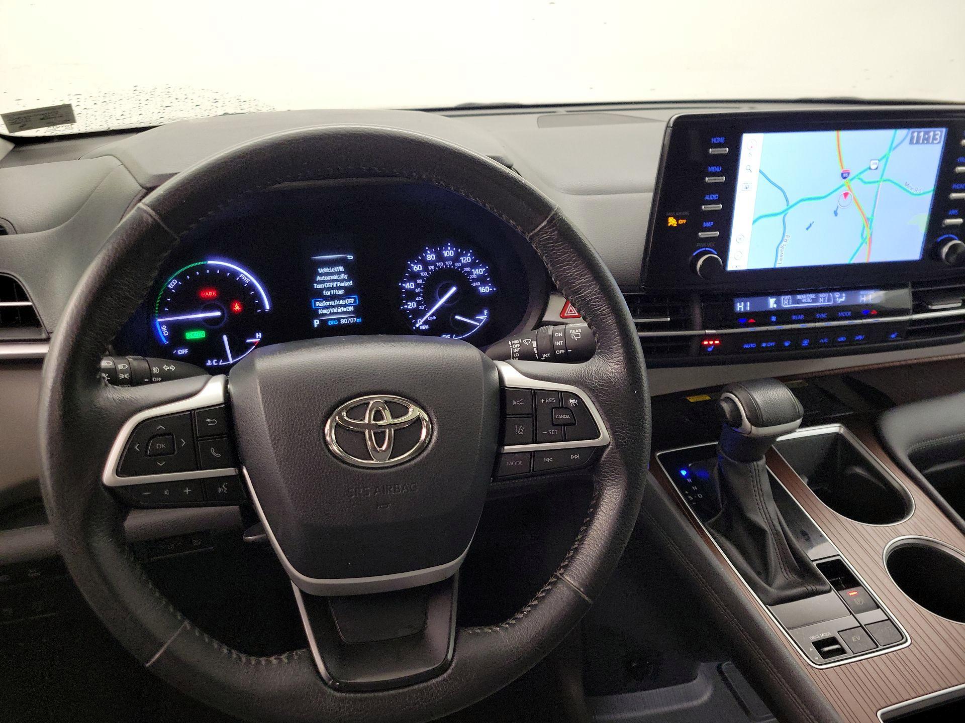 Thumbnail: 2023 Toyota Sienna - 10