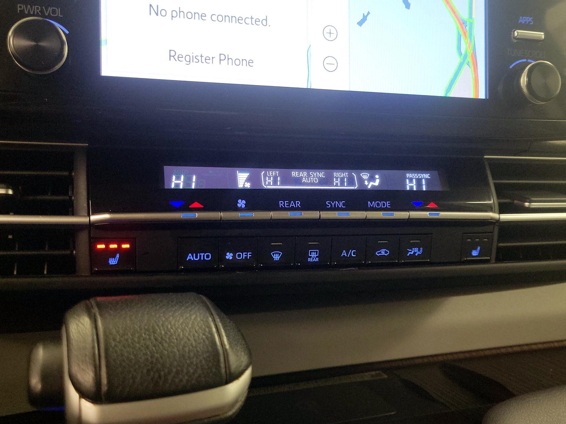 Thumbnail: 2023 Toyota Sienna - 17