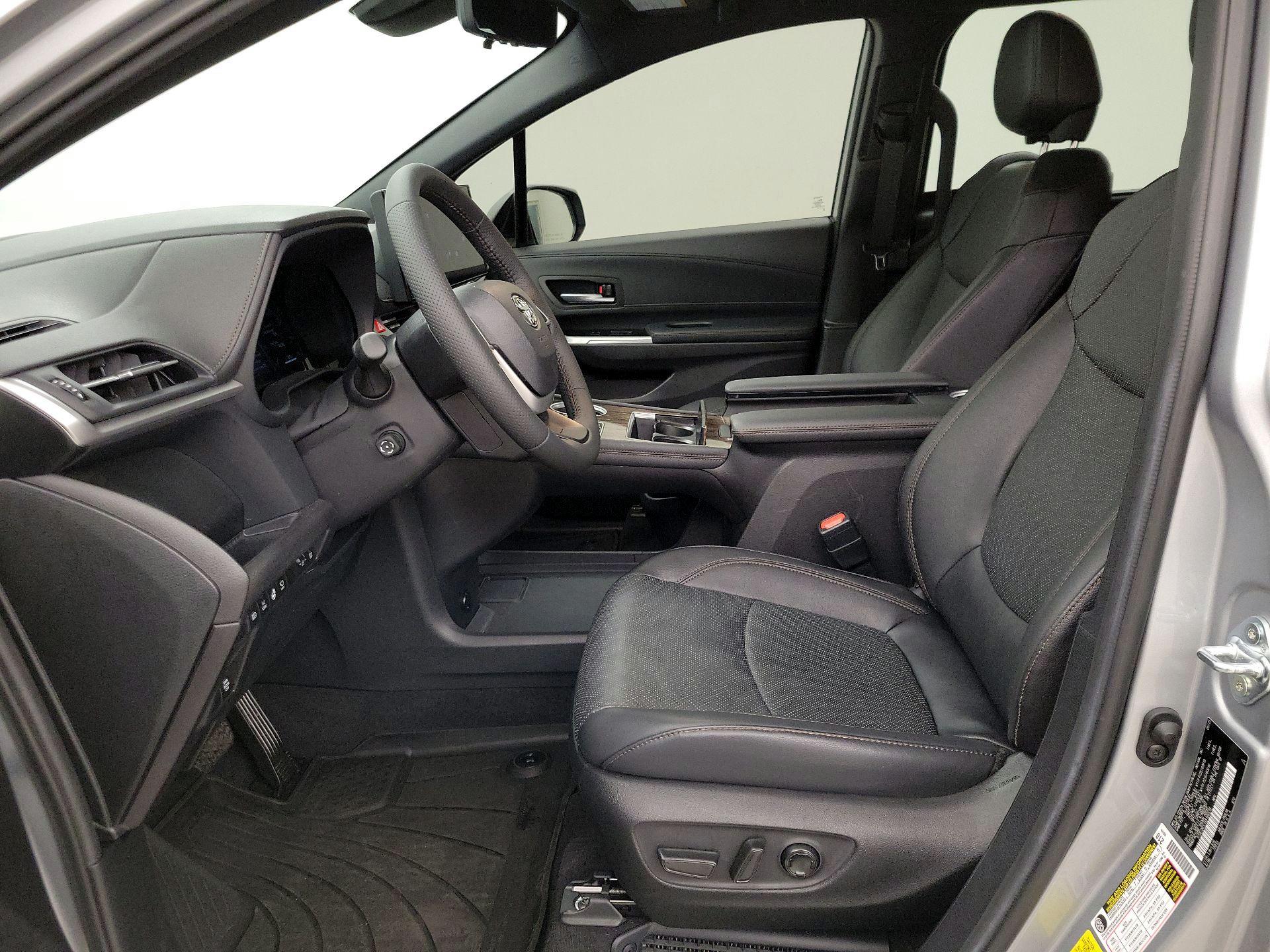 Thumbnail: 2025 Toyota Sienna - 11