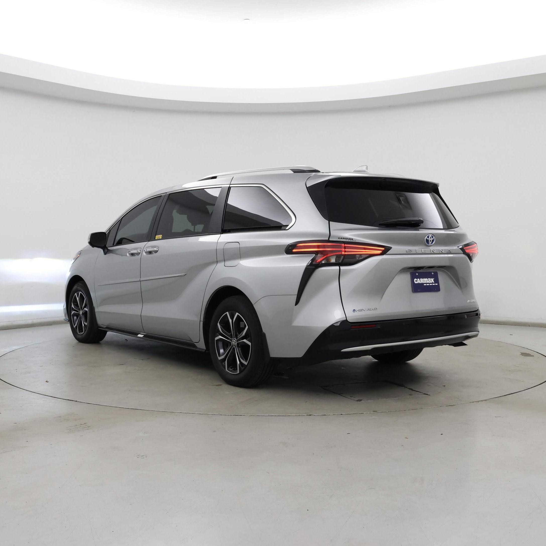Thumbnail: 2025 Toyota Sienna - 2