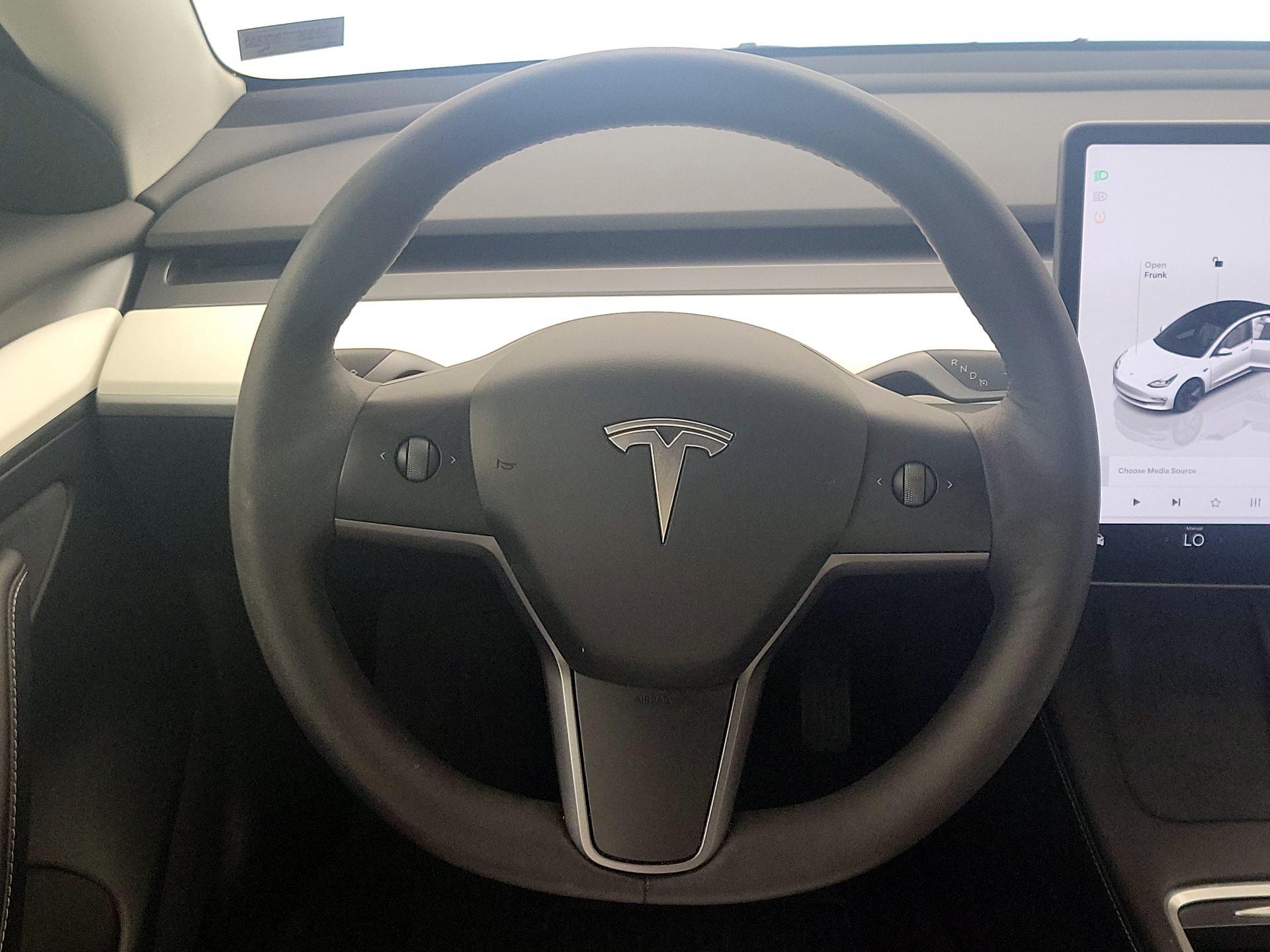 Thumbnail: 2022 Tesla Model 3 - 10