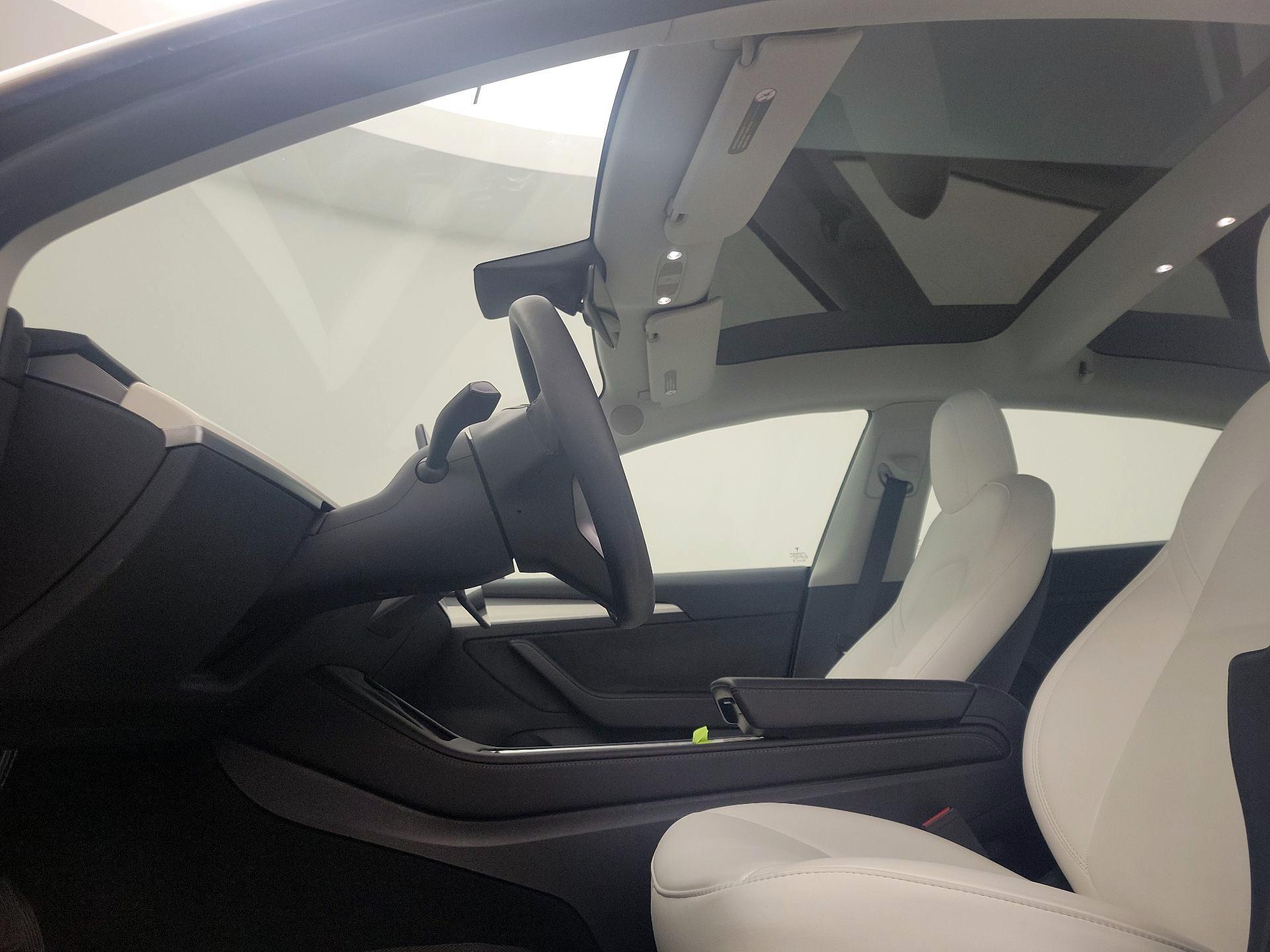 Thumbnail: 2022 Tesla Model 3 - 19