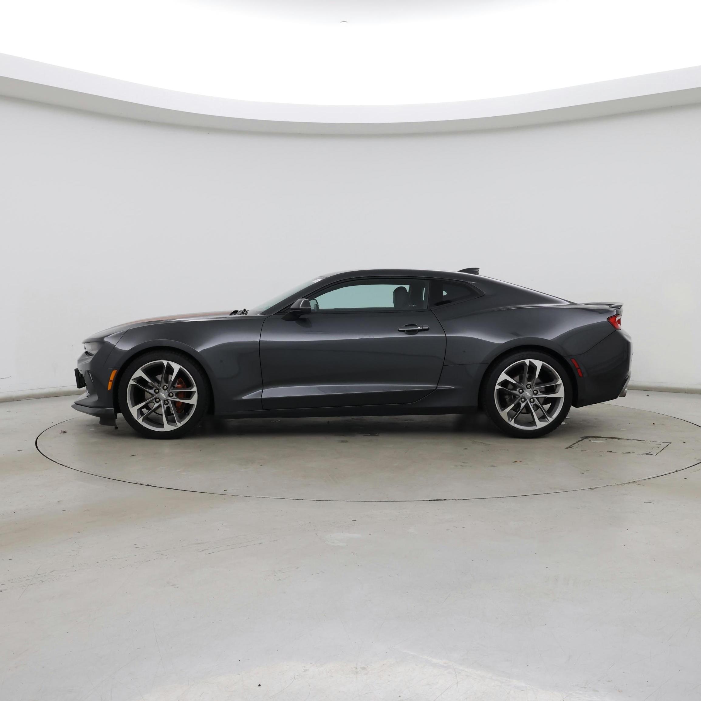 Thumbnail: 2017 Chevrolet Camaro - 3