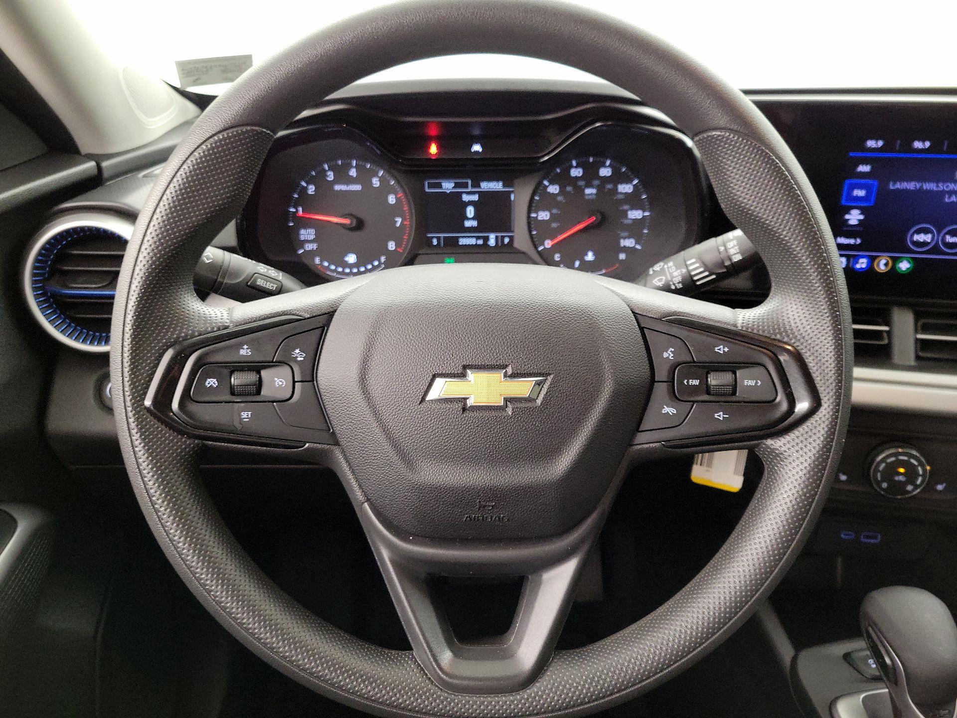 Thumbnail: 2024 Chevrolet Trax - 10