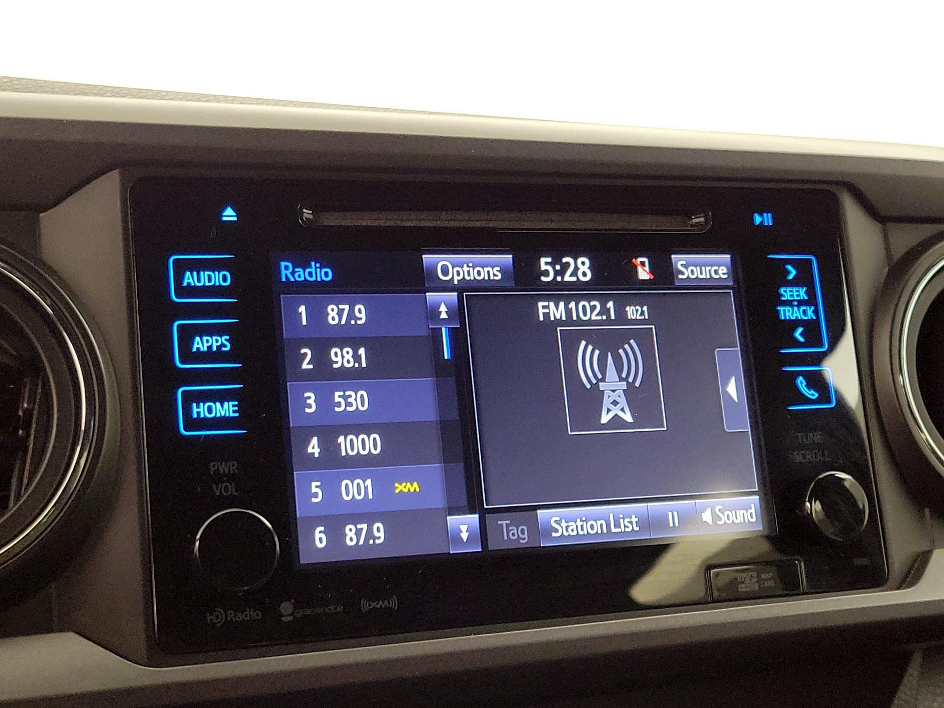 Thumbnail: 2019 Toyota Tacoma - 16