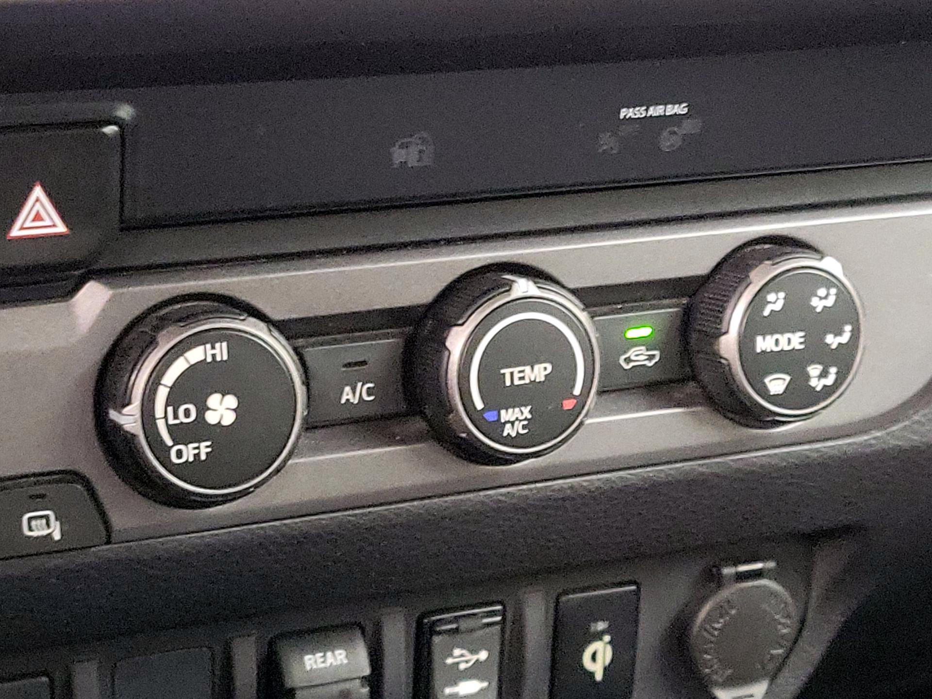 Thumbnail: 2019 Toyota Tacoma - 17