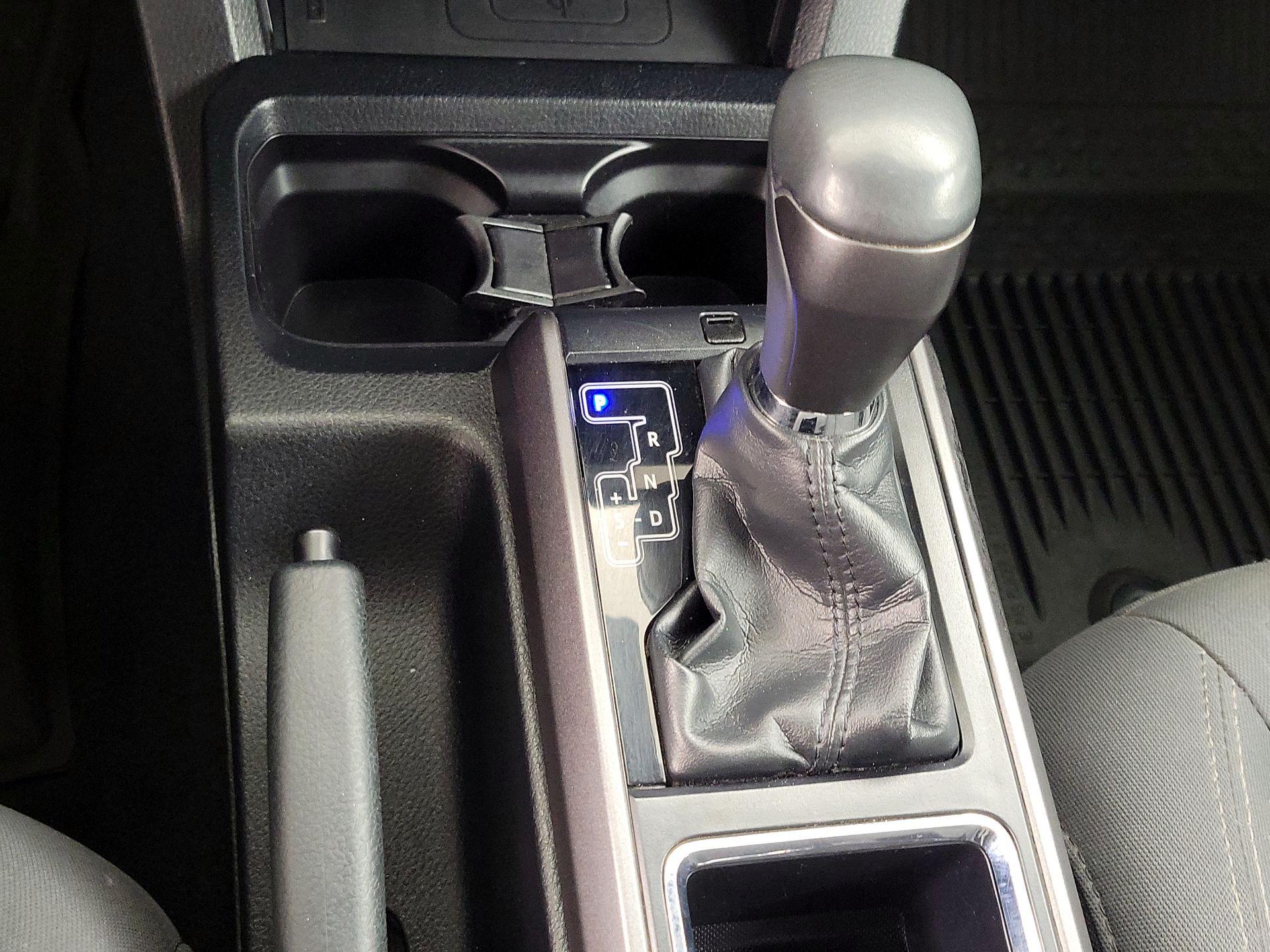 Thumbnail: 2019 Toyota Tacoma - 18