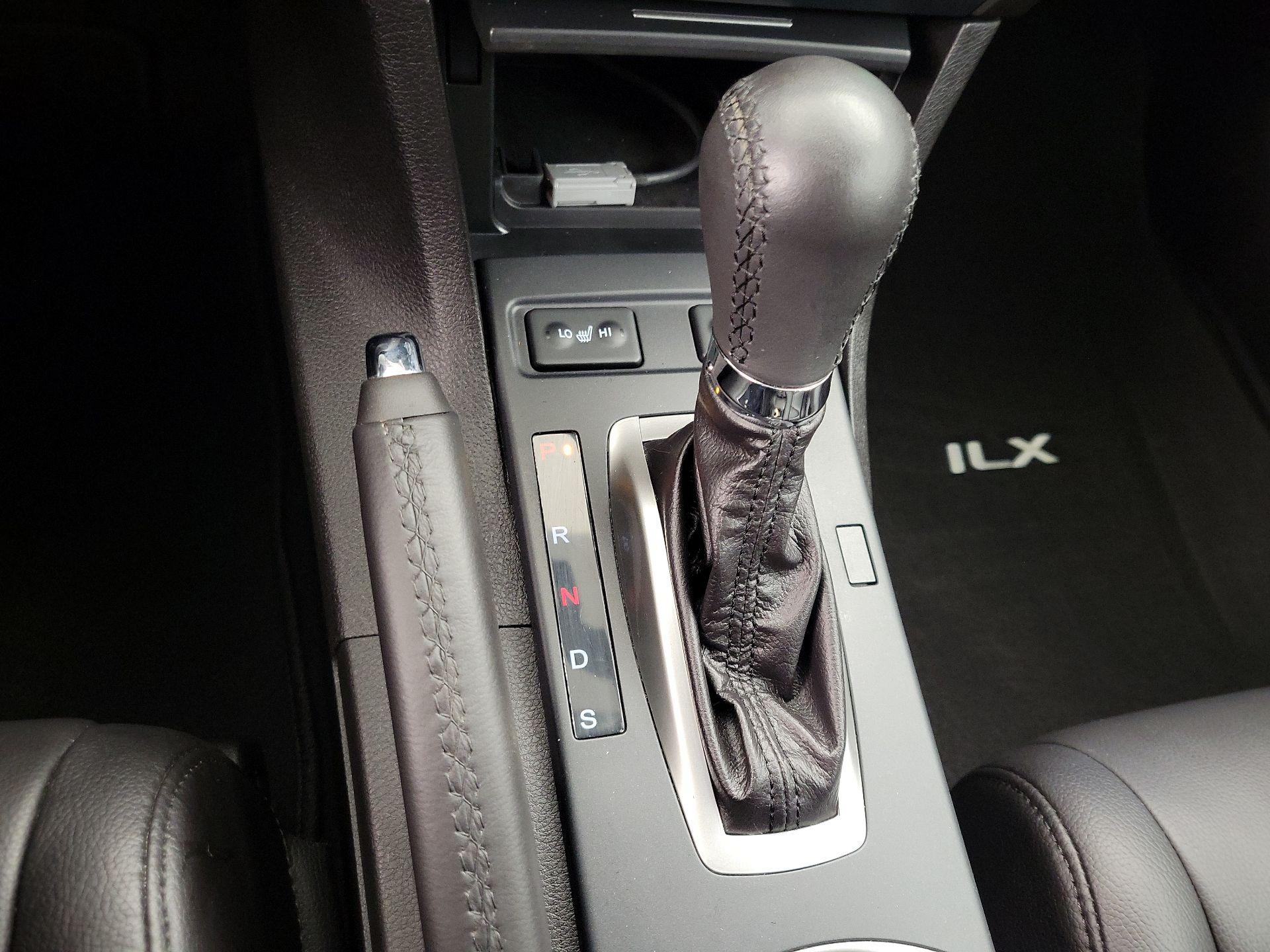 Thumbnail: 2018 Acura ILX - 17