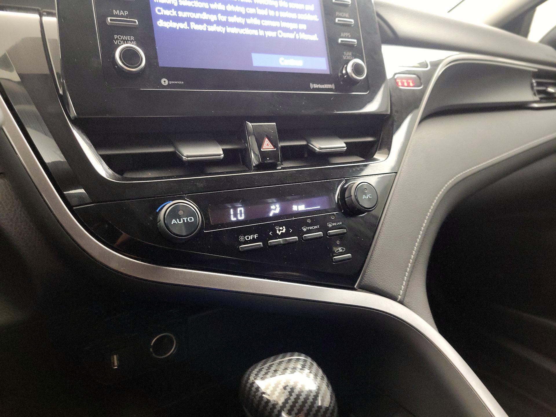 Thumbnail: 2021 Toyota Camry - 16