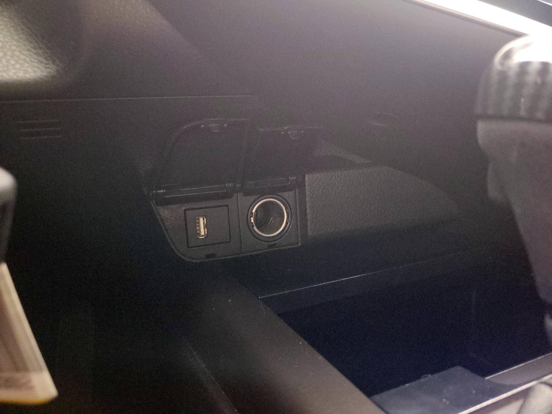 Thumbnail: 2021 Toyota Camry - 18