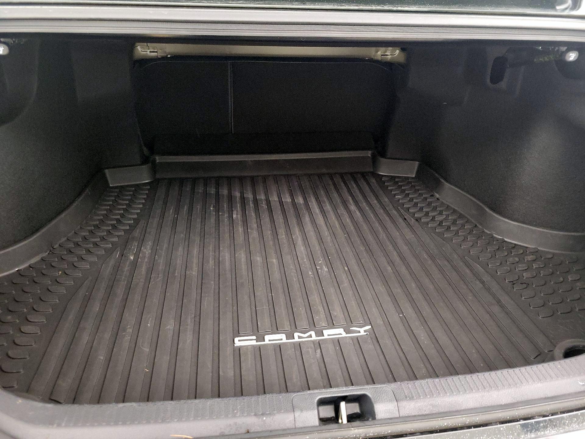 Thumbnail: 2021 Toyota Camry - 20