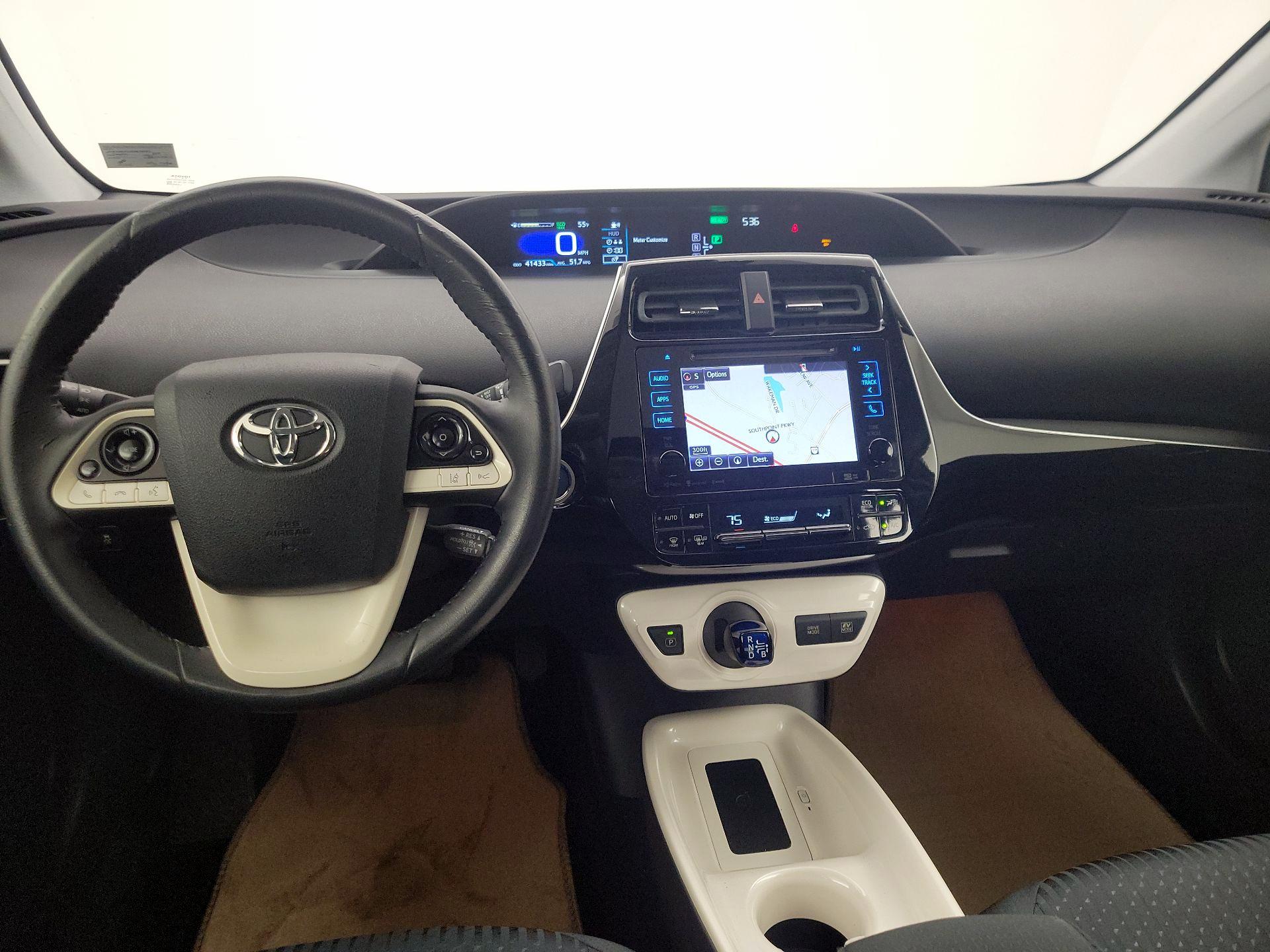 Thumbnail: 2016 Toyota Prius - 9