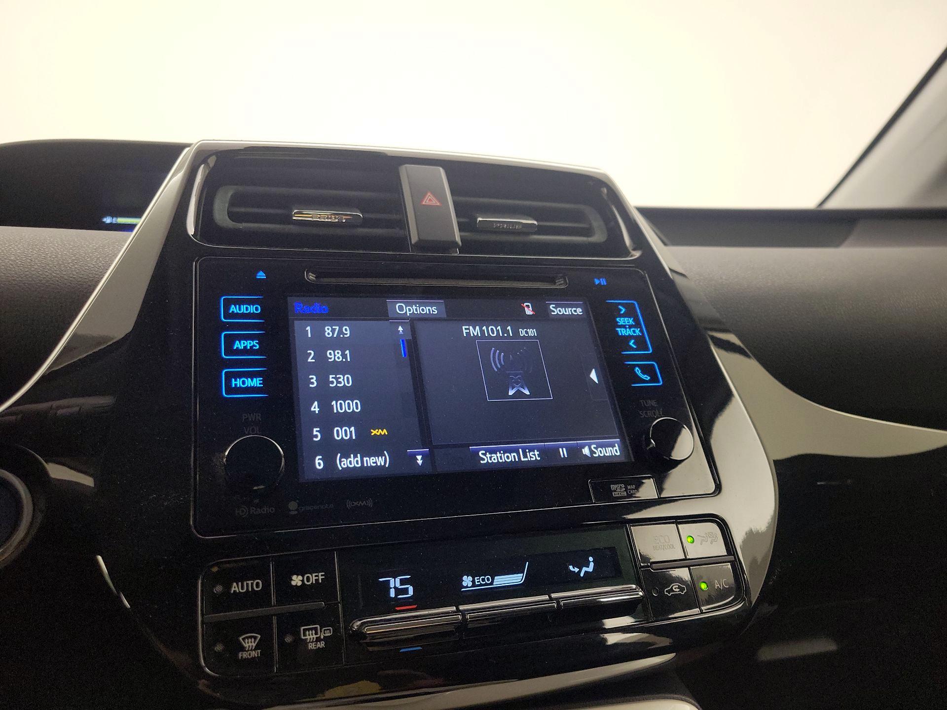 Thumbnail: 2016 Toyota Prius - 16