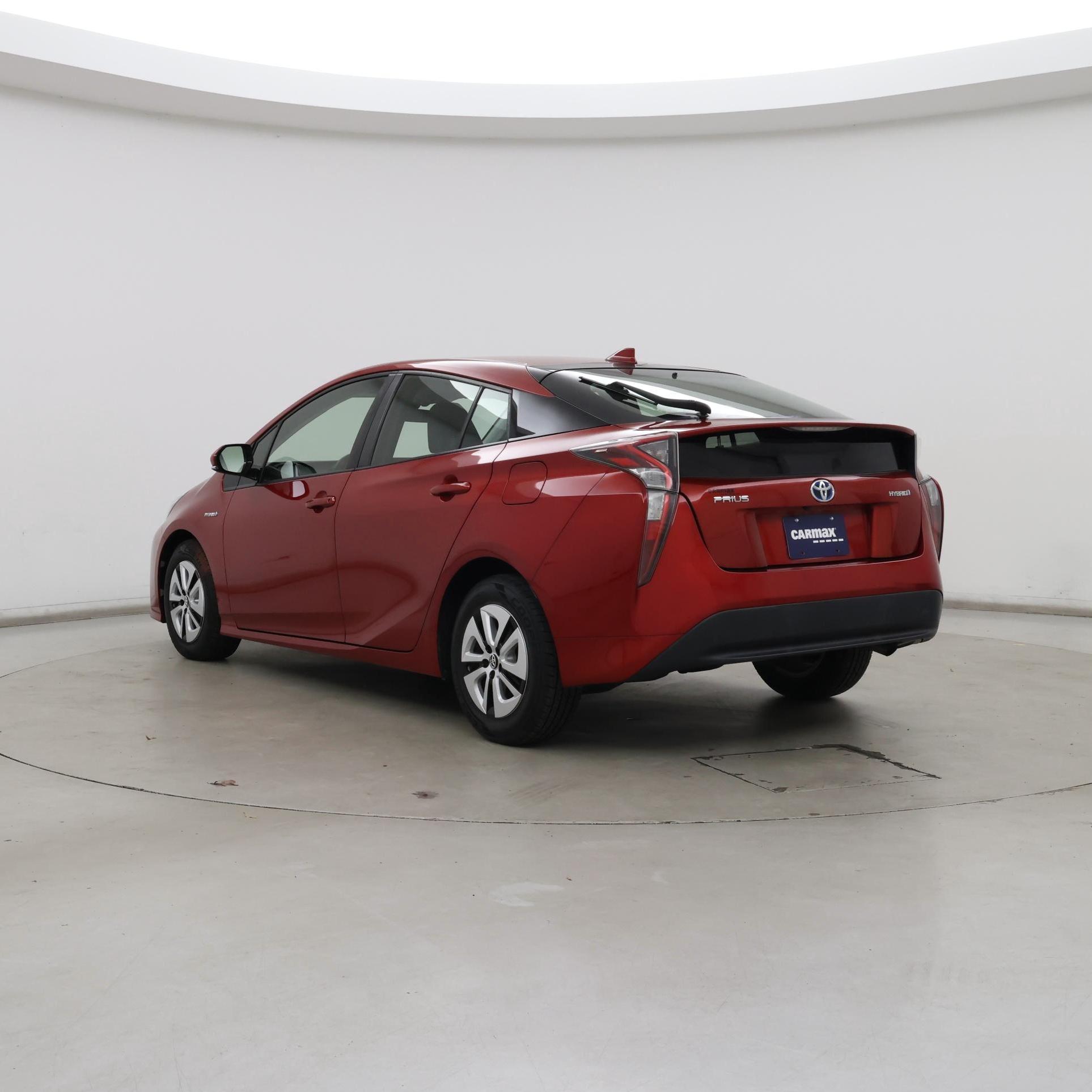 Thumbnail: 2016 Toyota Prius - 2