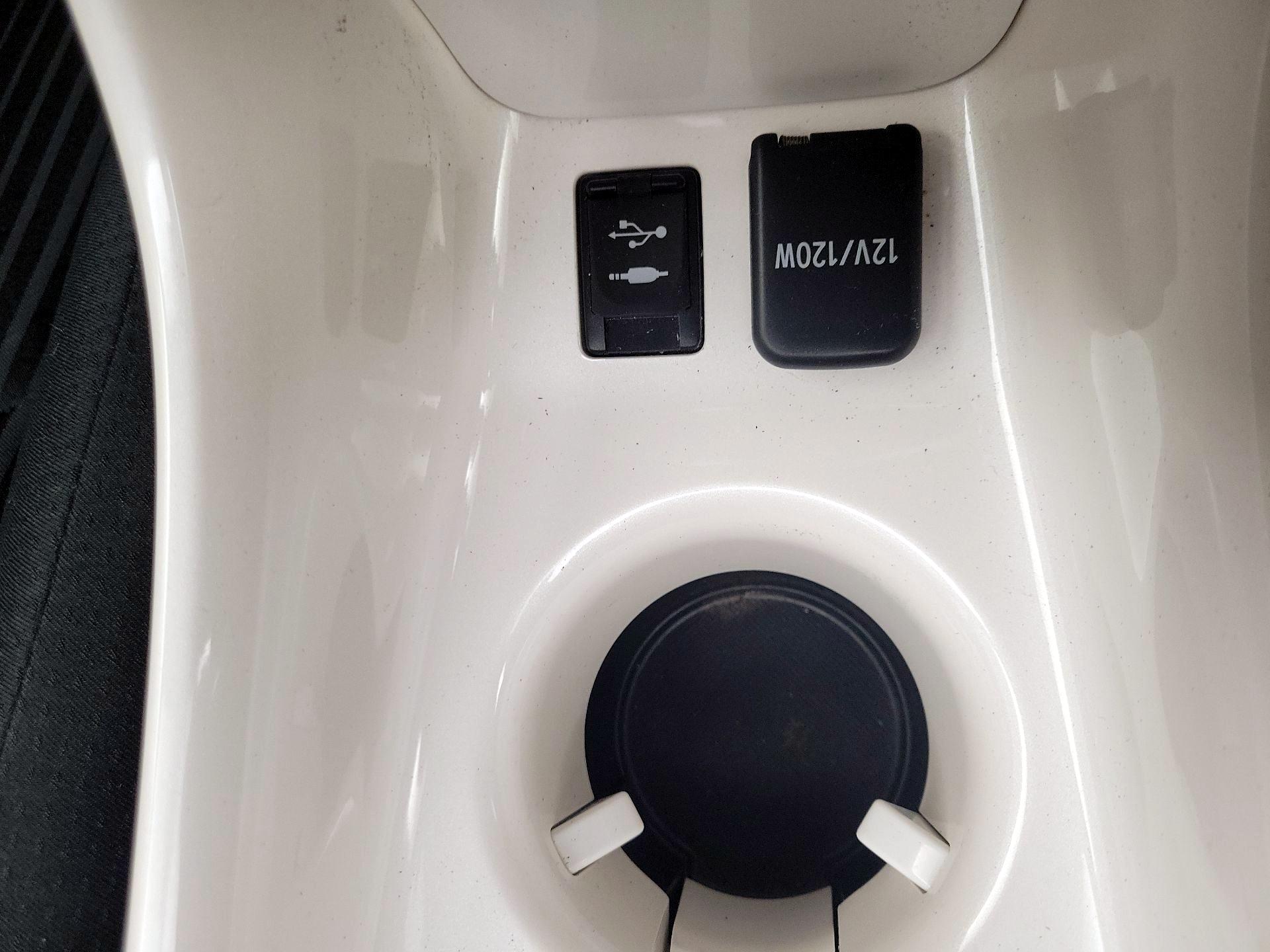 Thumbnail: 2016 Toyota Prius - 19