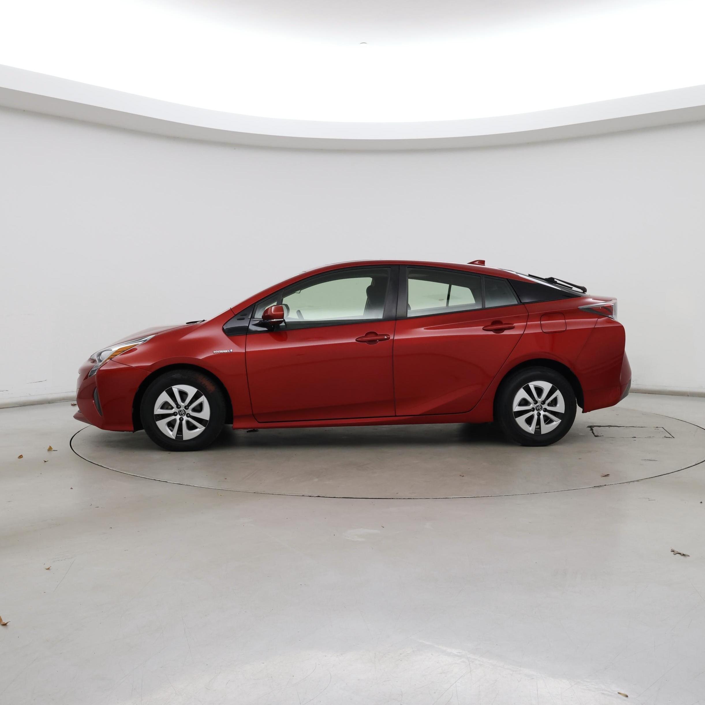Thumbnail: 2016 Toyota Prius - 3