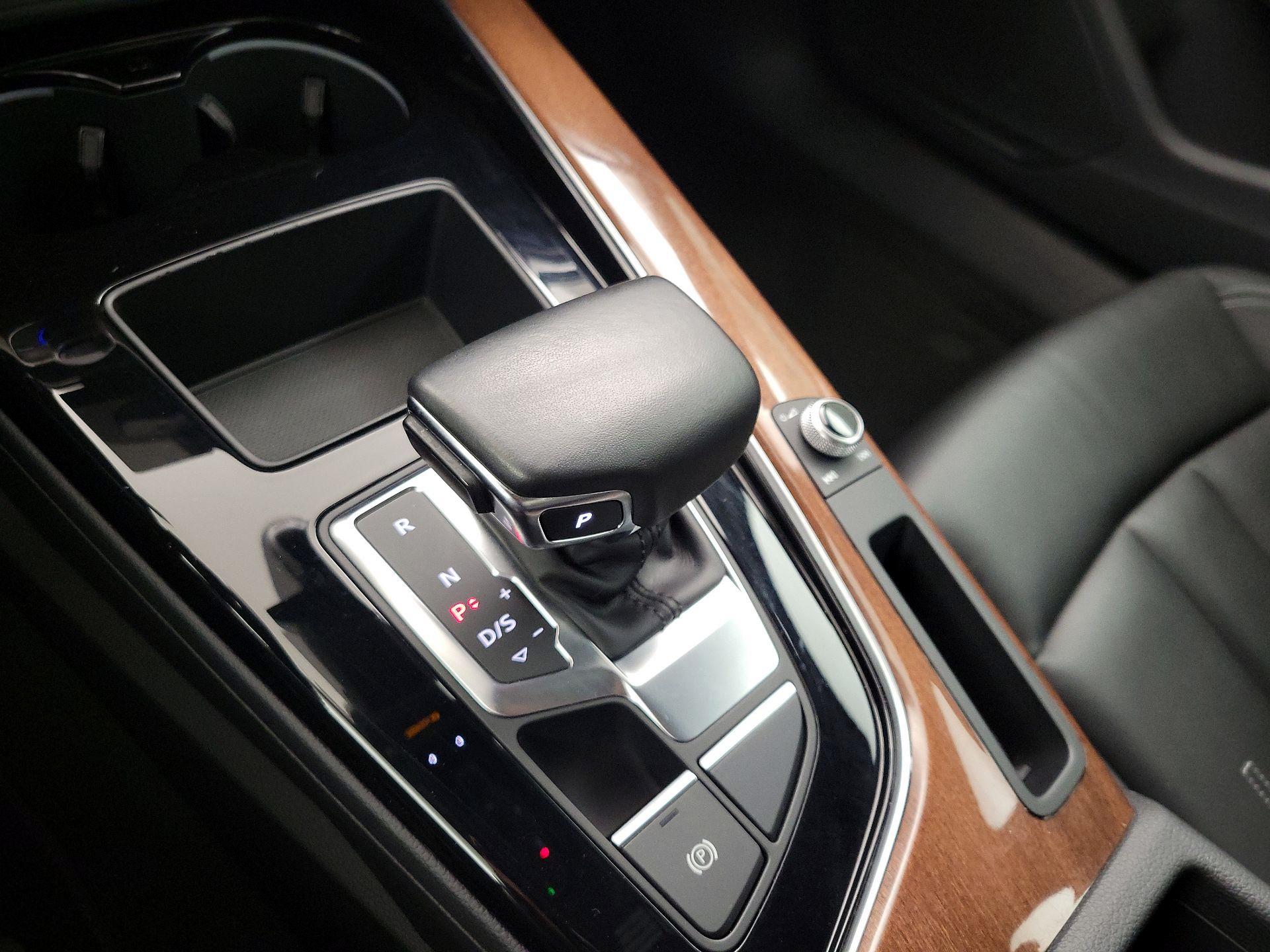 Thumbnail: 2022 Audi A4 - 17