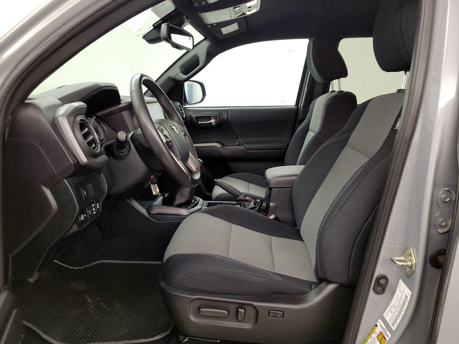 Thumbnail: 2020 Toyota Tacoma - 11