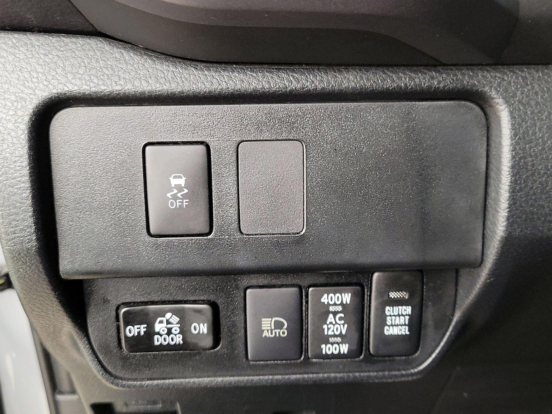 Thumbnail: 2020 Toyota Tacoma - 13