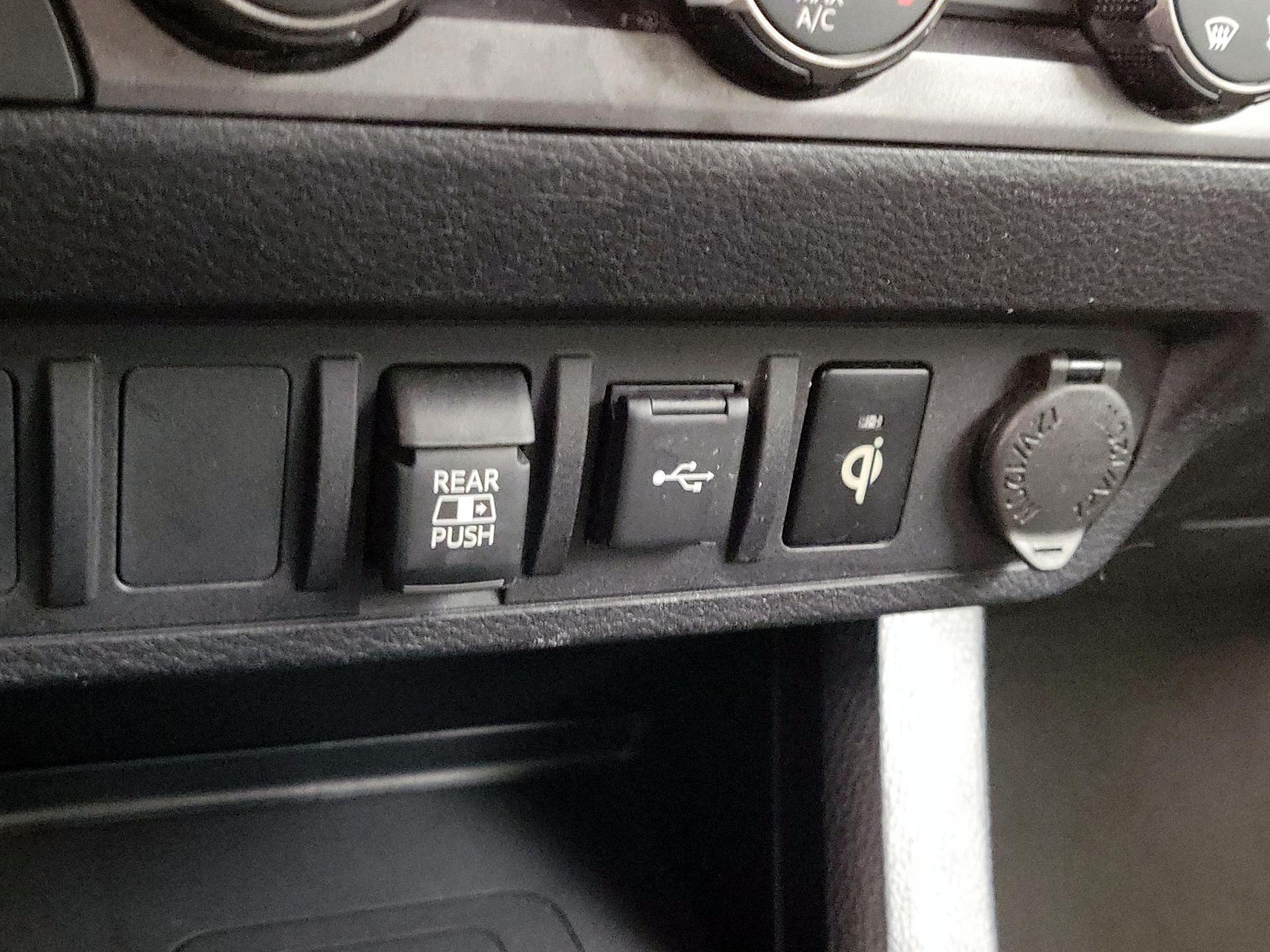 Thumbnail: 2020 Toyota Tacoma - 18