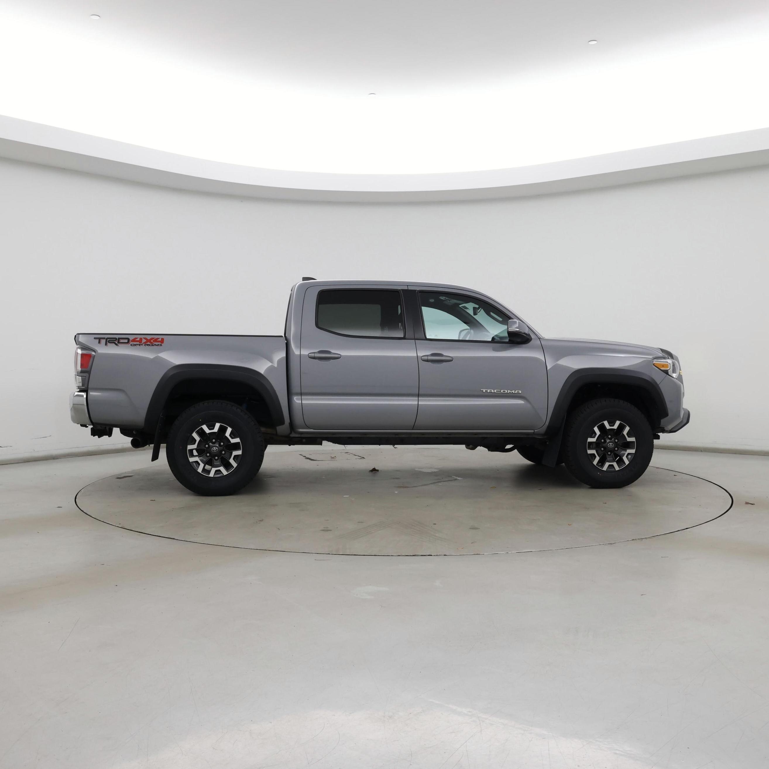 Thumbnail: 2020 Toyota Tacoma - 7