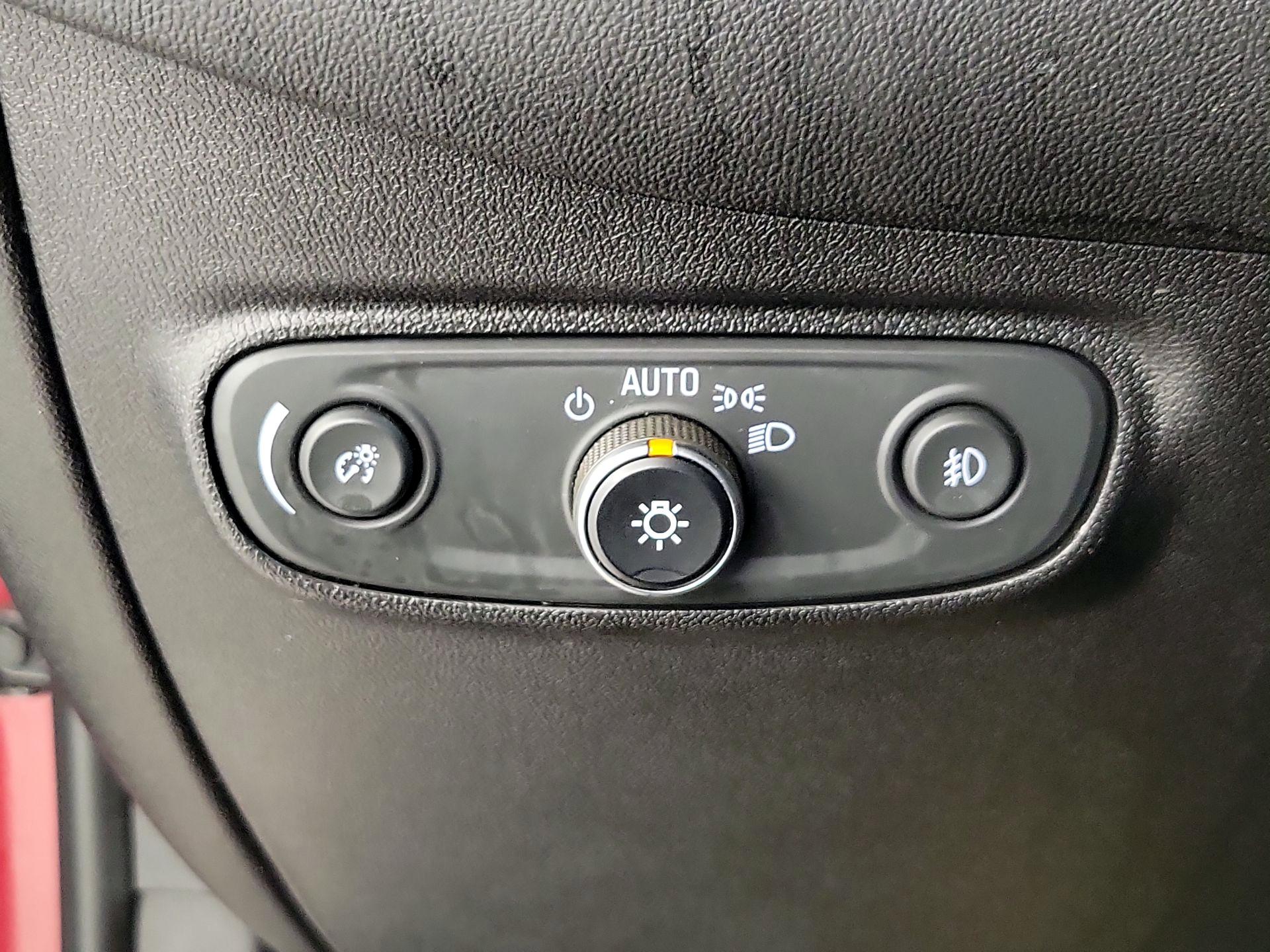 Thumbnail: 2018 Chevrolet Equinox - 13